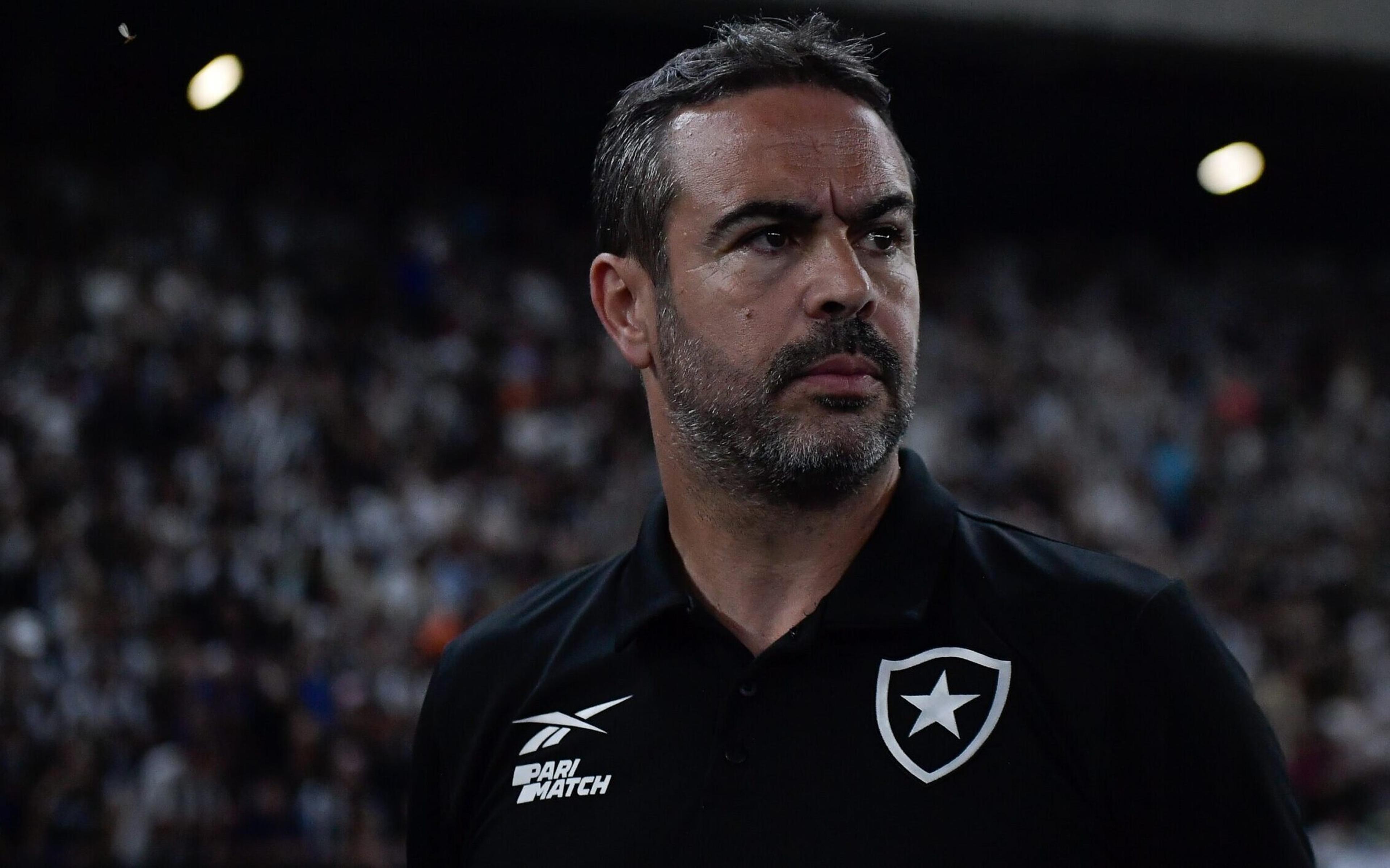 Artur Jorge assina com o Al-Rayyan; Botafogo faz proposta a André Jardine