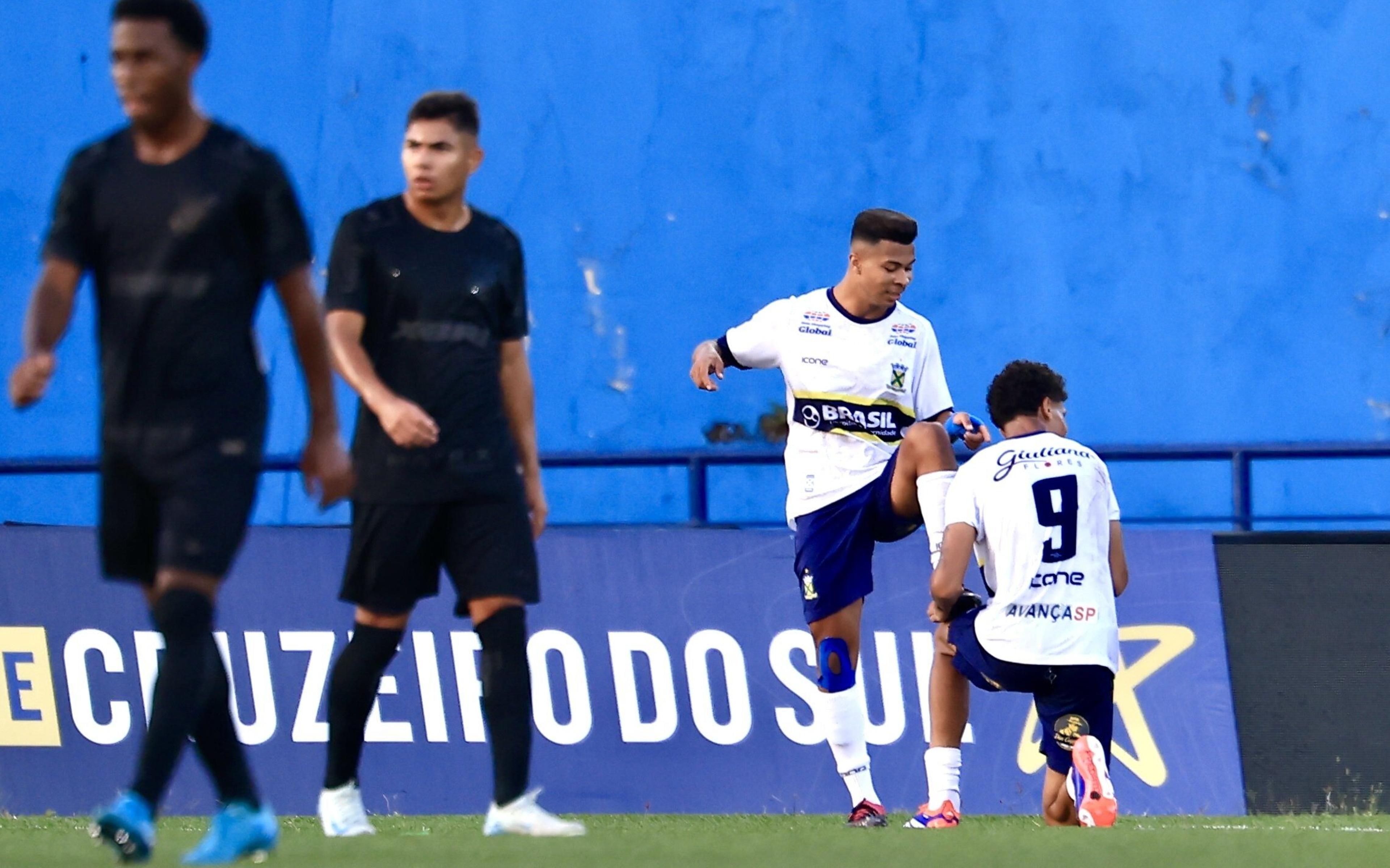 Corinthians é derrotado pelo Santo André e perde liderança do grupo na Copinha