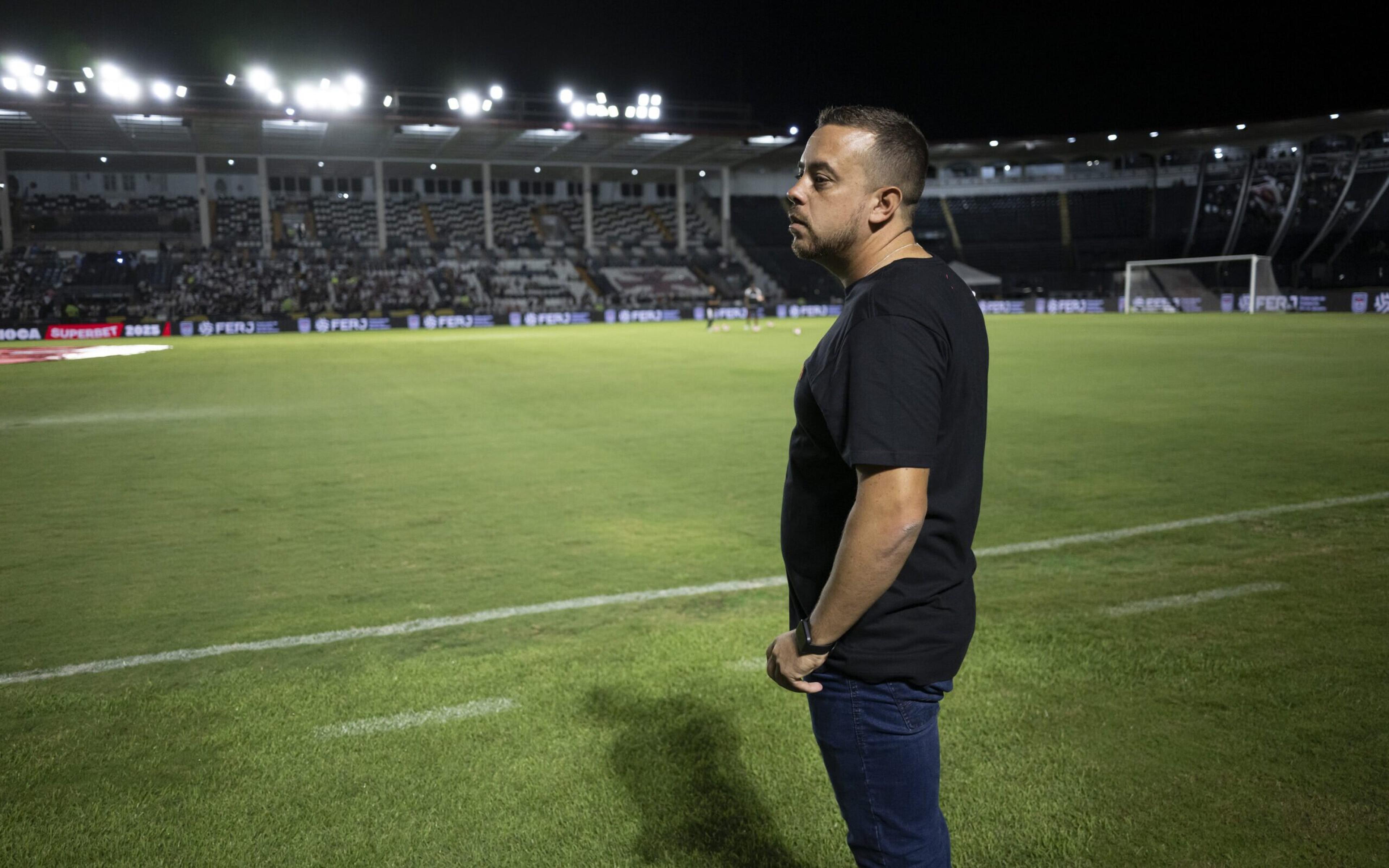 Ramon Lima analisa desempenho da equipe alternativa em empate do Vasco: ‘Não dá para passar mão na cabeça’