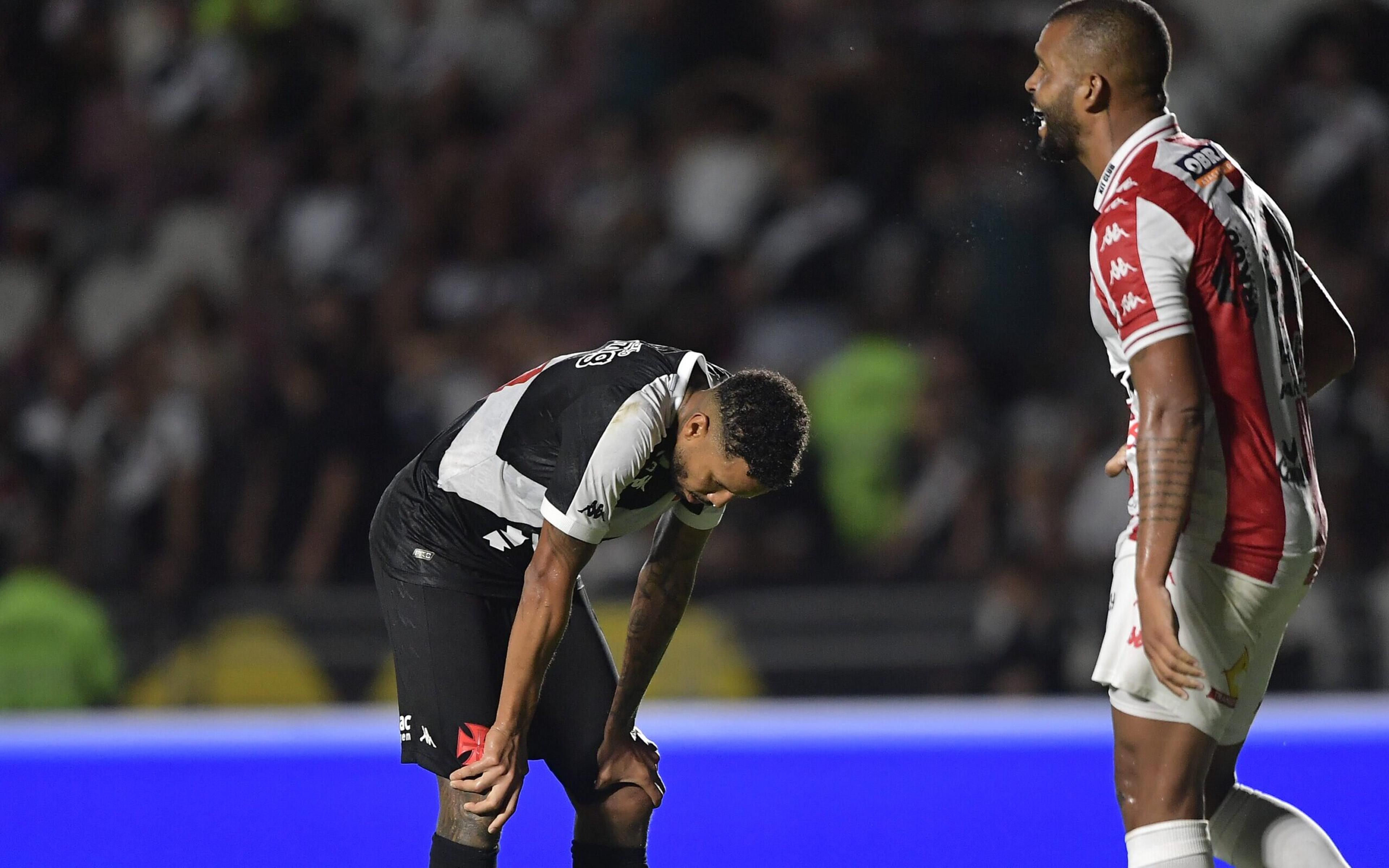 Jair perde pênalti, e Vasco empata com Bangu no Carioca