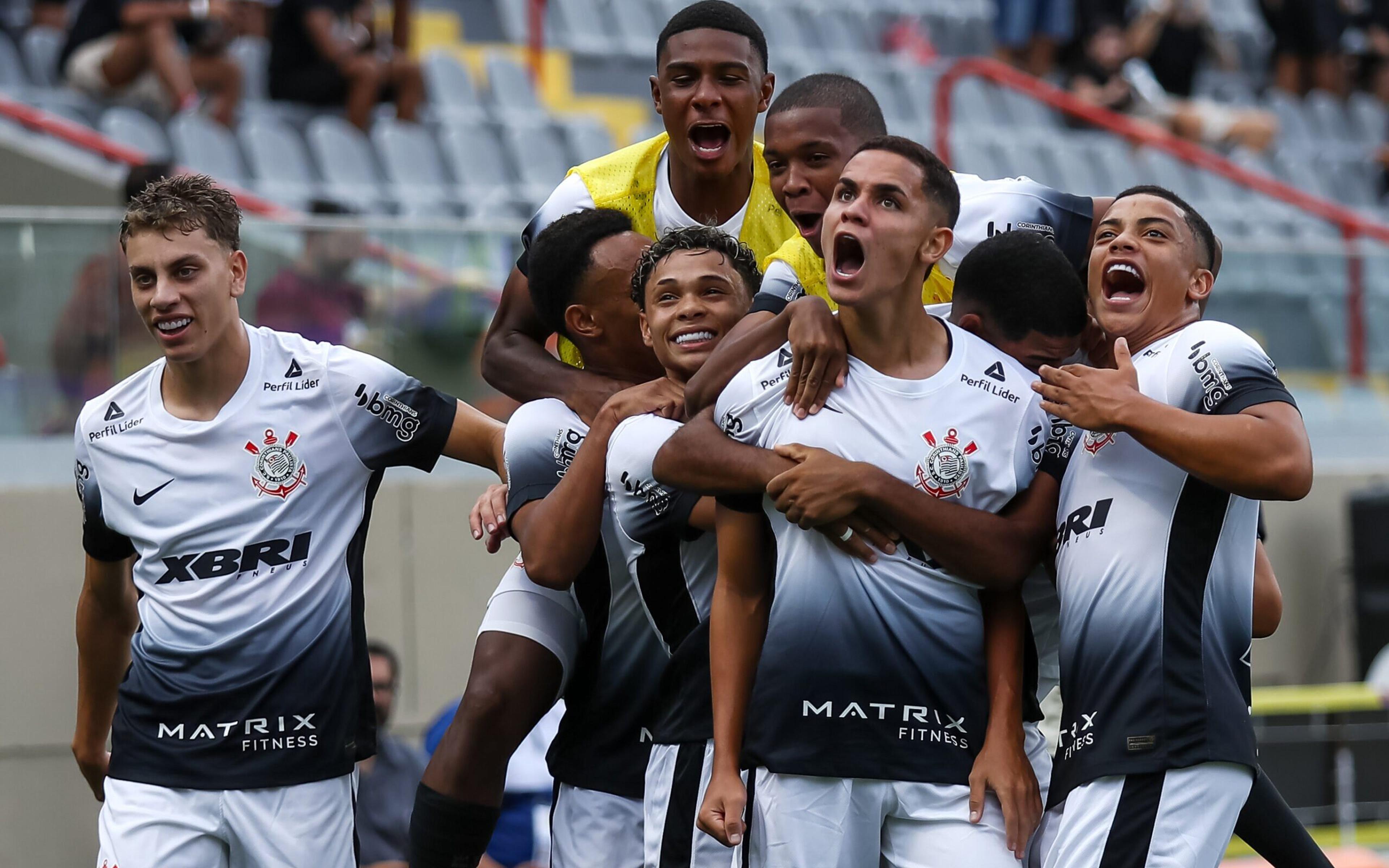 Ramón Díaz promove jovens da Copinha para ‘período de teste’ no Corinthians