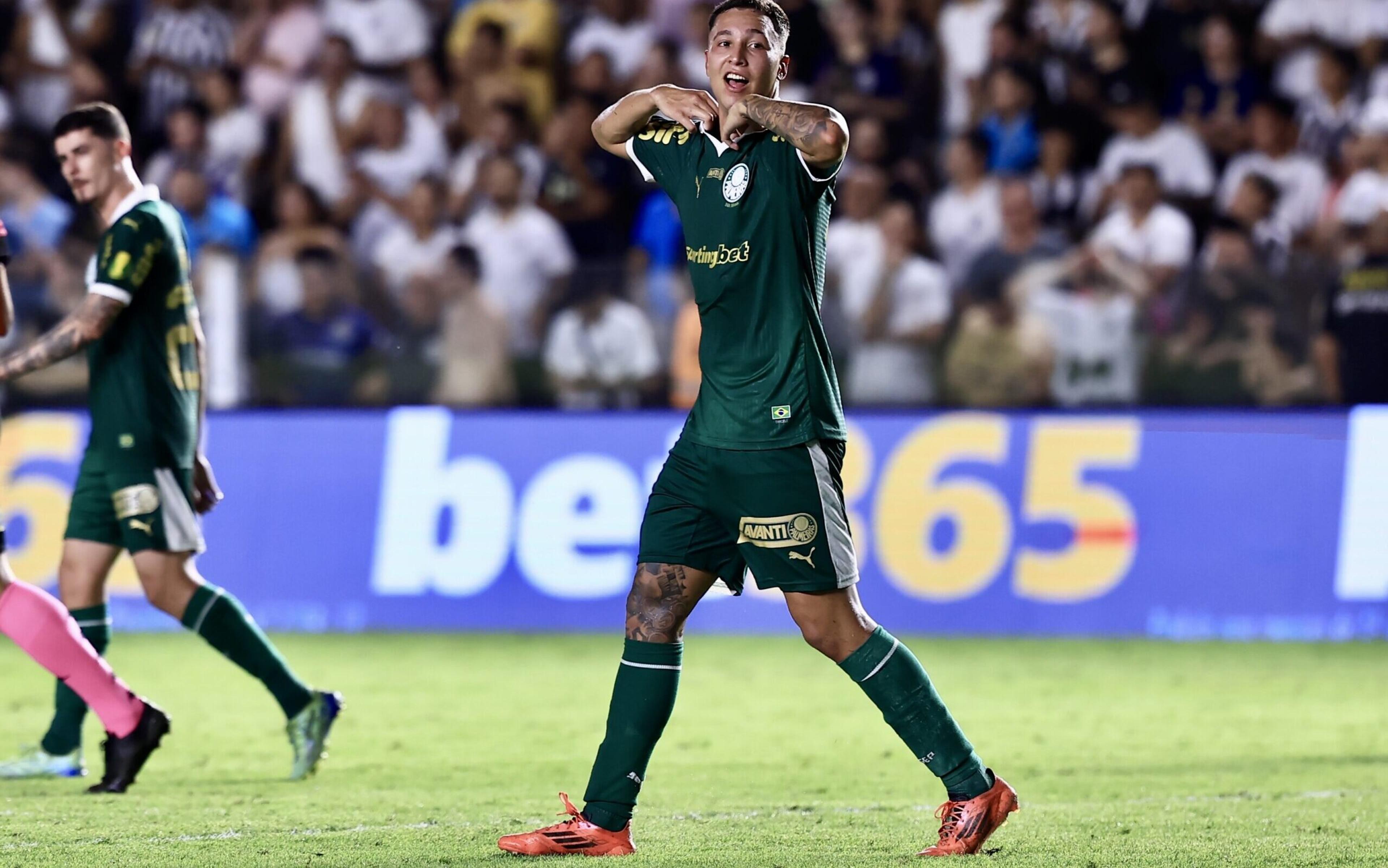 Palmeiras vence Santos de virada com gol nos acréscimos