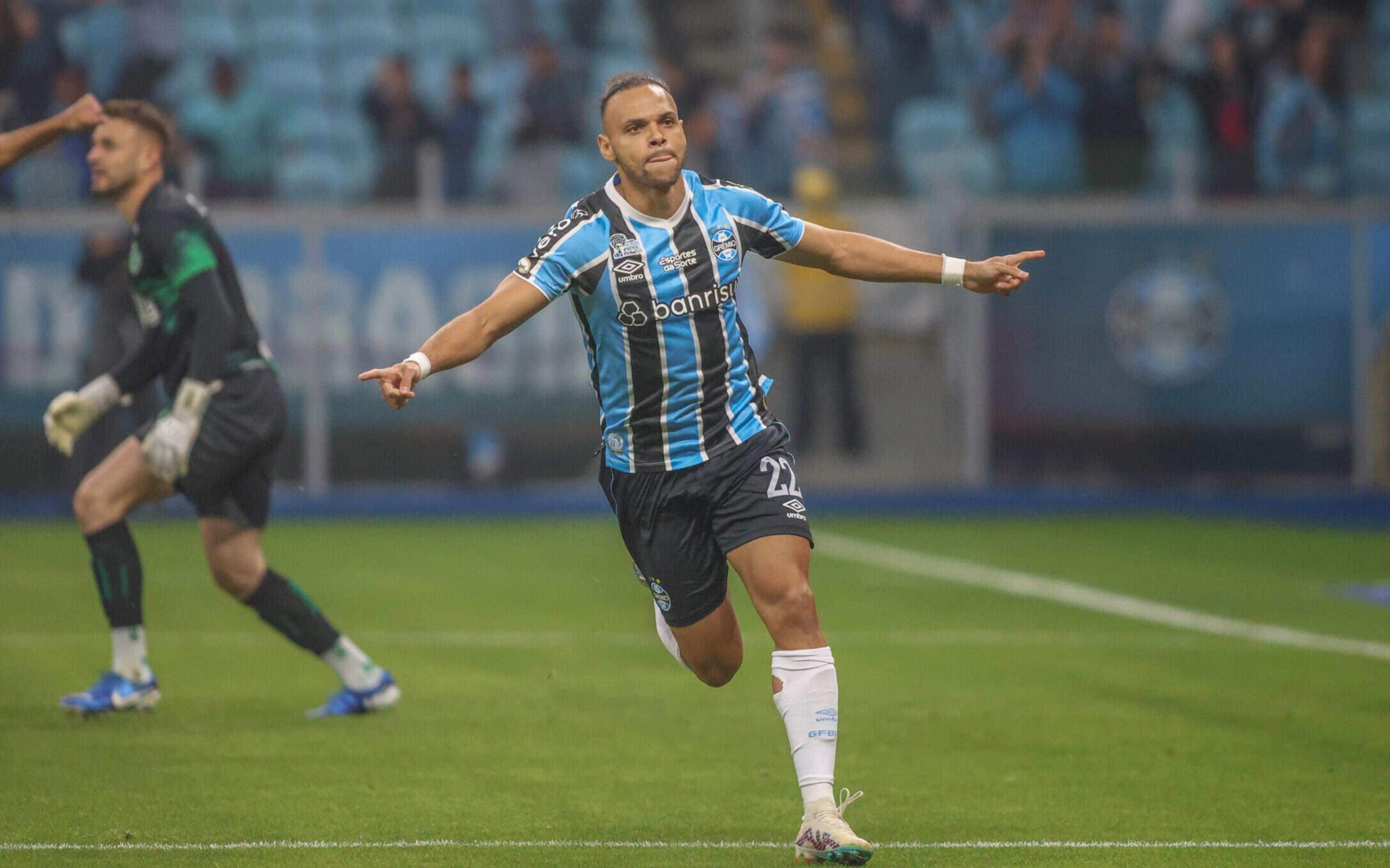 Braithwaite se reapresenta antes do início da pré-temporada do Grêmio