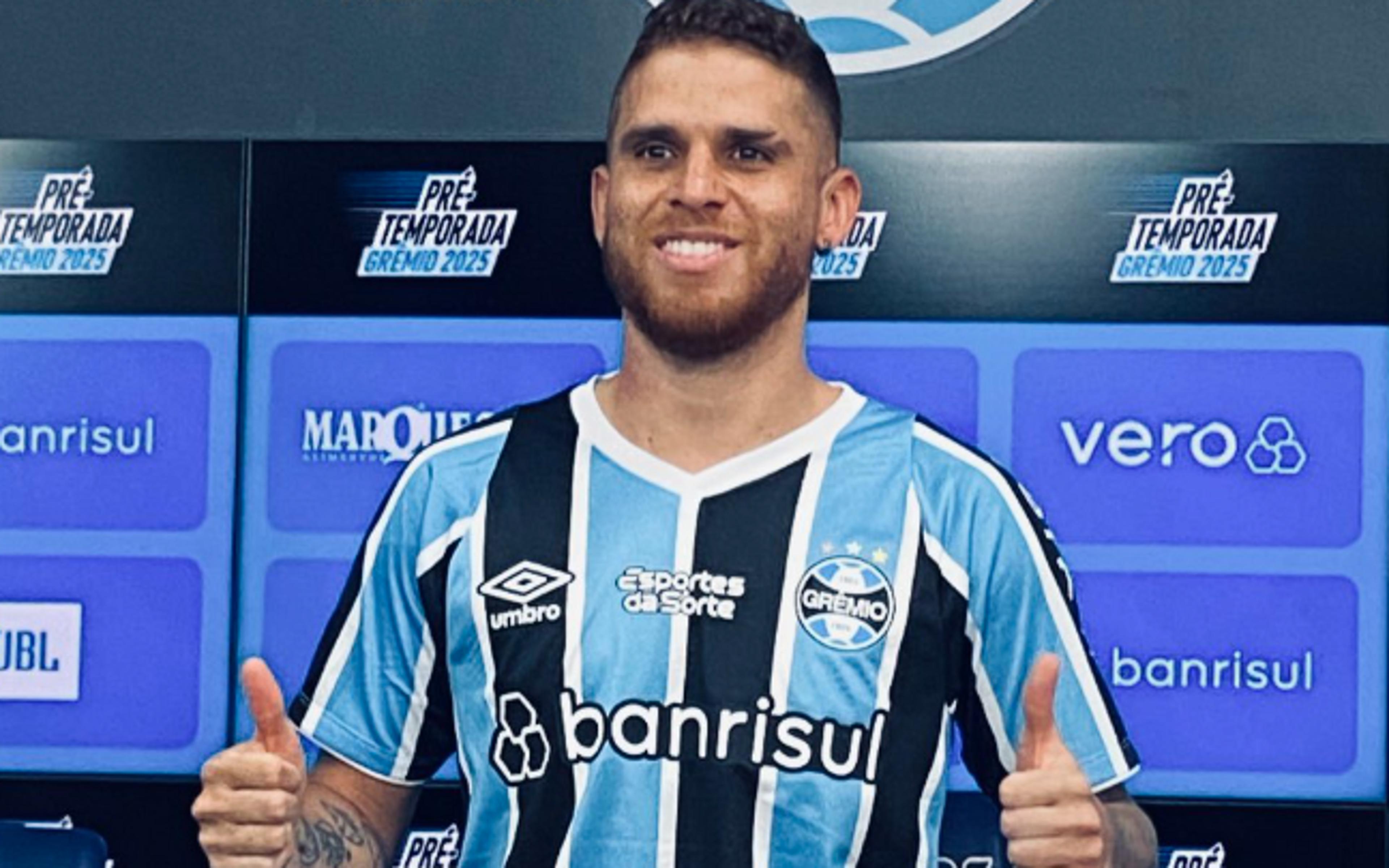 Cuéllar comete gafe gigante e cita Internacional na apresentação do Grêmio