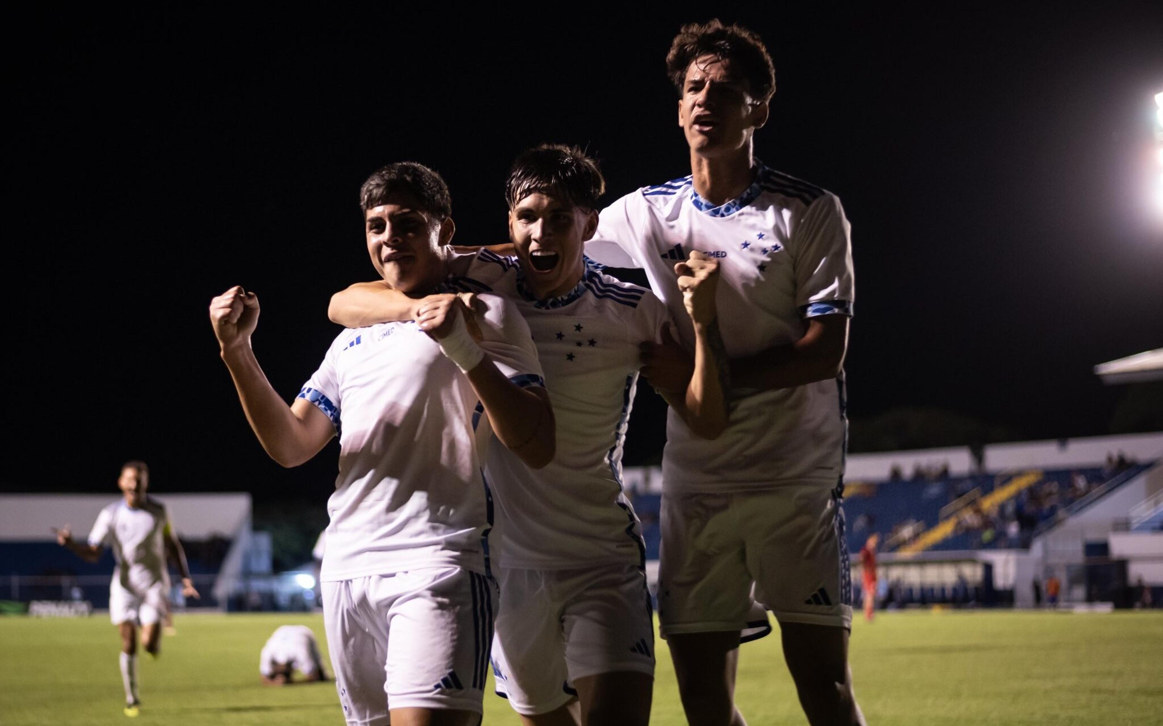 Cruzeiro derrota o Bahia por 3 a 0 e se classifica na Copinha