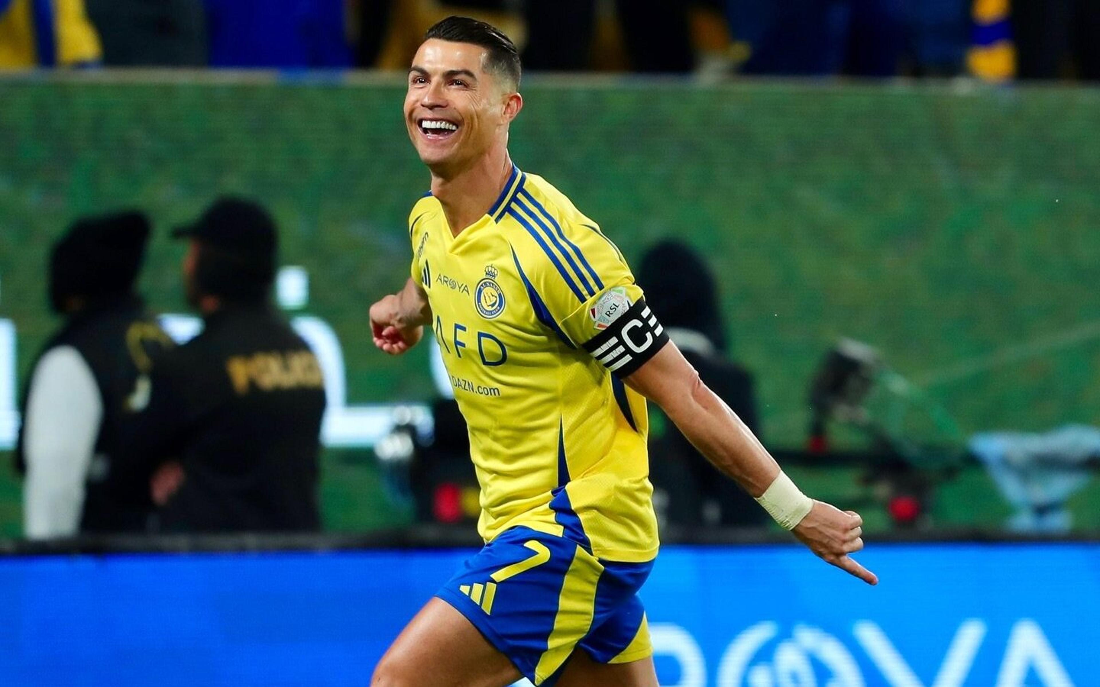 Cristiano-Ronaldo-Al-Nassr-aspect-ratio-512-320