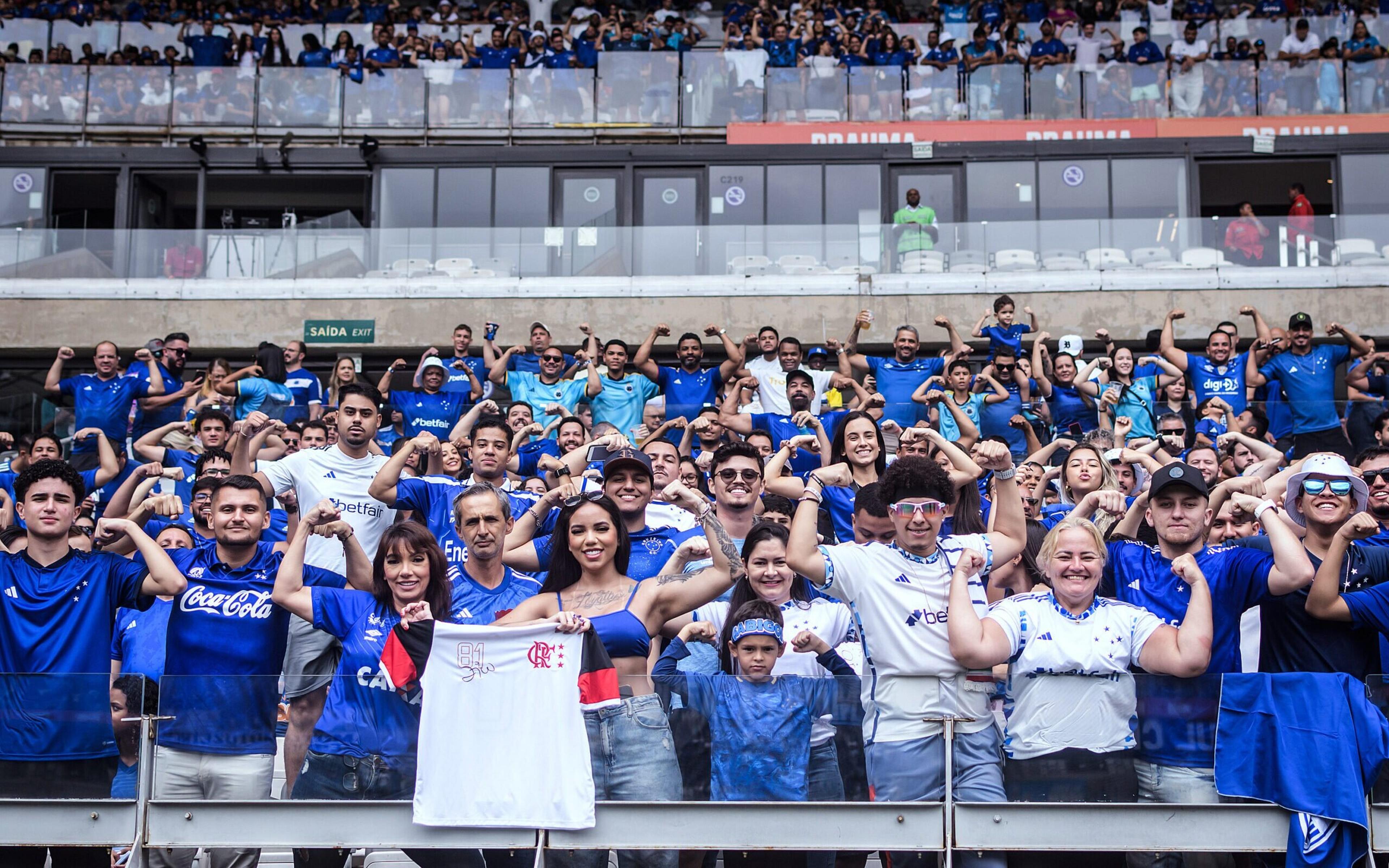 Por que a torcida do Cruzeiro começa 2025 com autoestima nas alturas