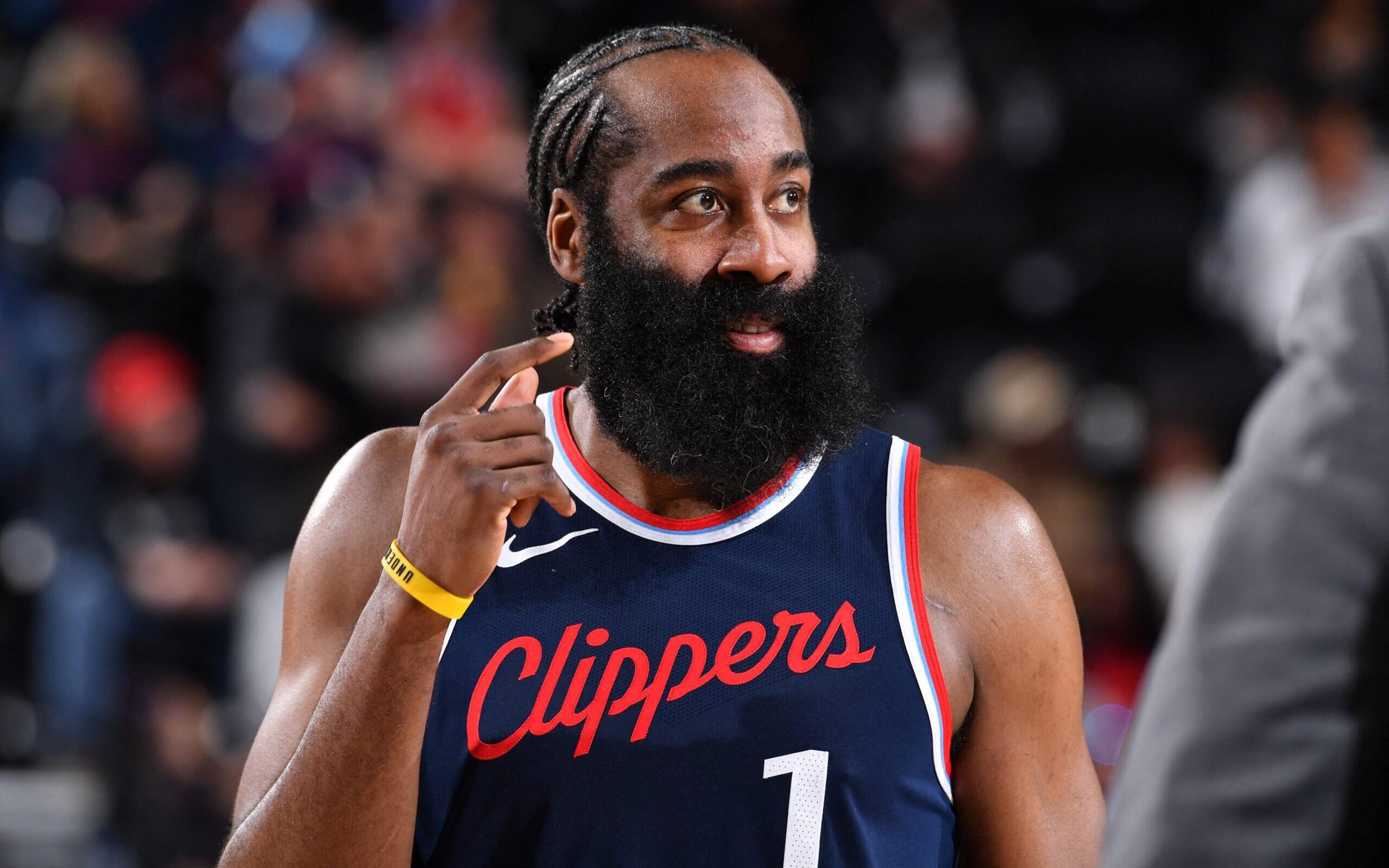 James Harden atinge marca histórica e supera campeão da NBA