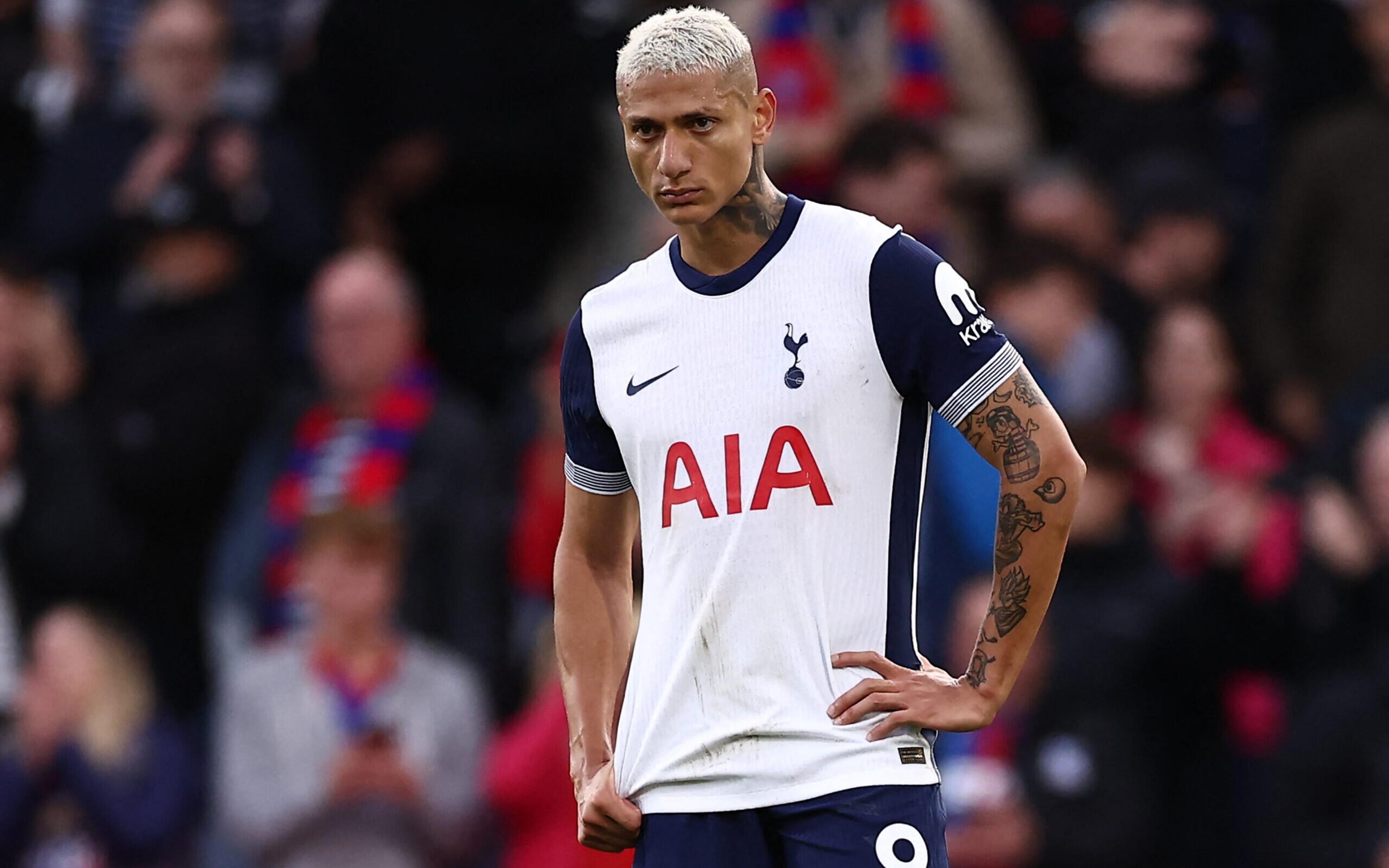 Richarlison aplica lei do ex, mas não impede derrota do Tottenham