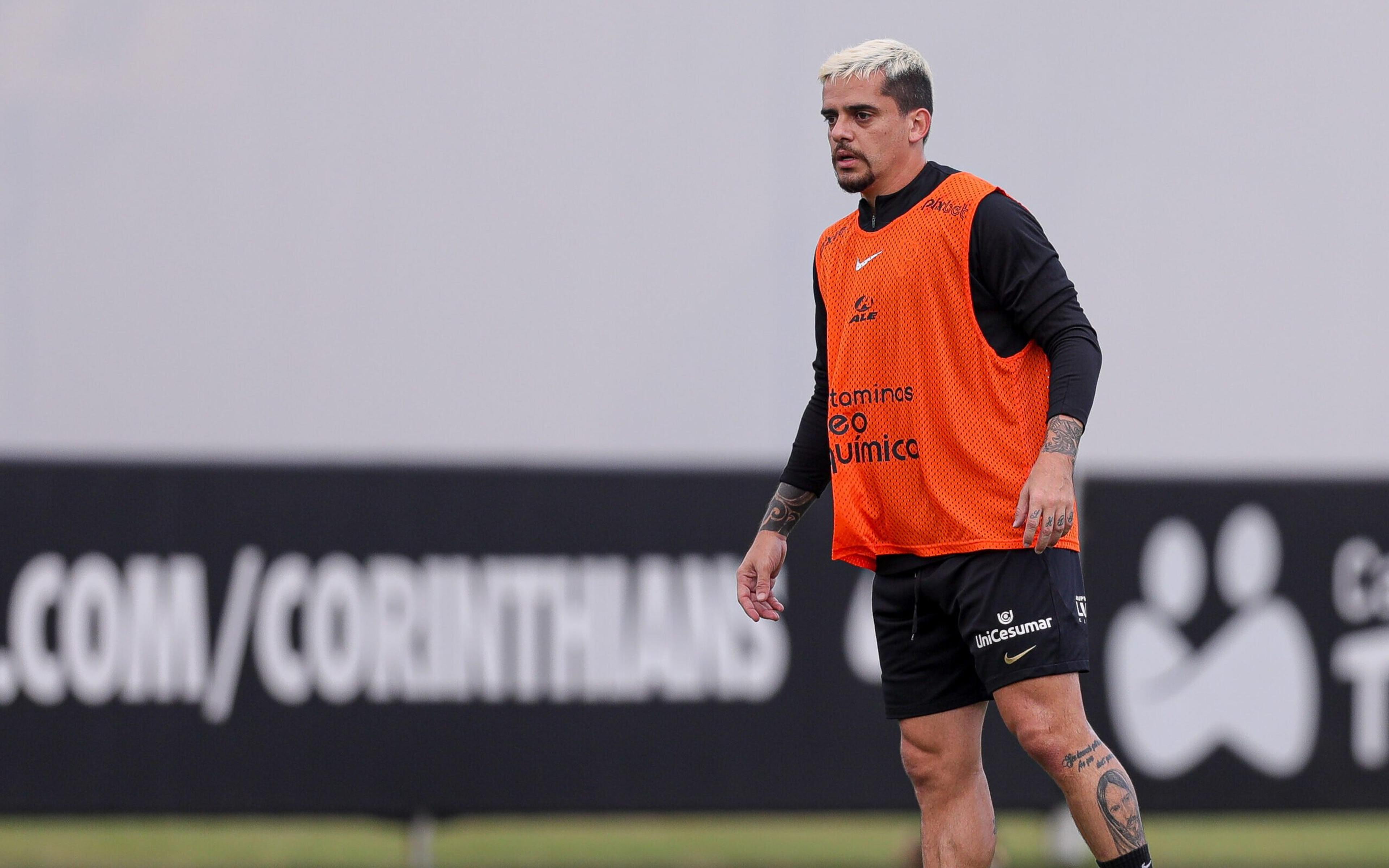 Ramón Díaz aponta motivo para saída de Fagner do Corinthians