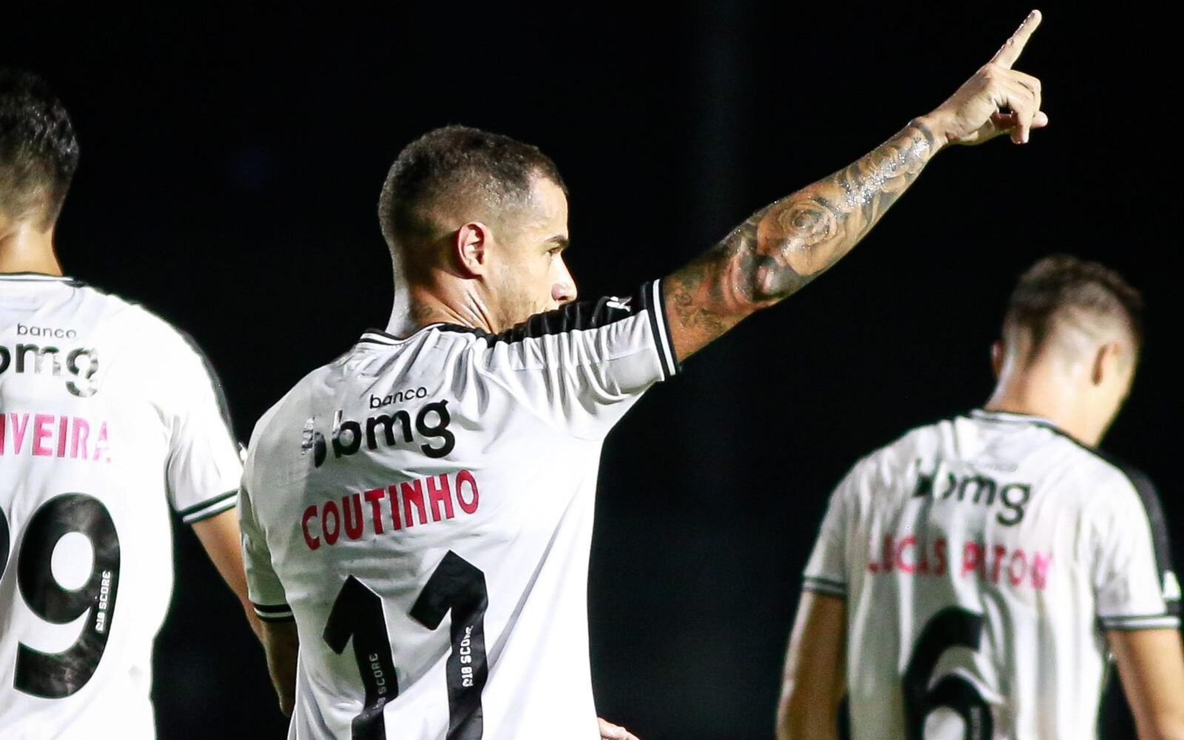 Com golaço de Coutinho, Vasco goleia Portuguesa-RJ em São Januário pelo Carioca