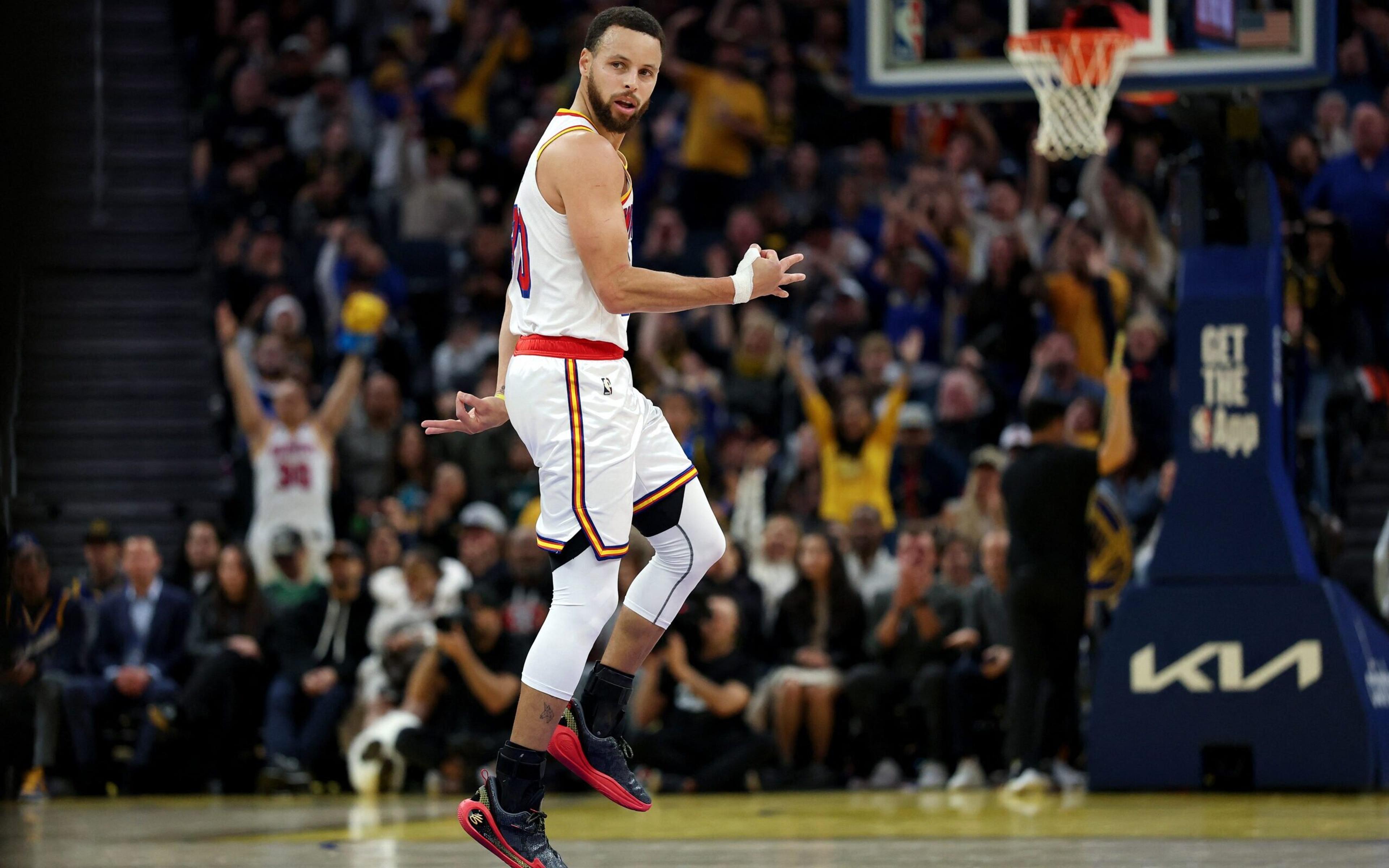 Stephen Curry alcançou maior sequência de arremessos de 3 pontos de sua carreira