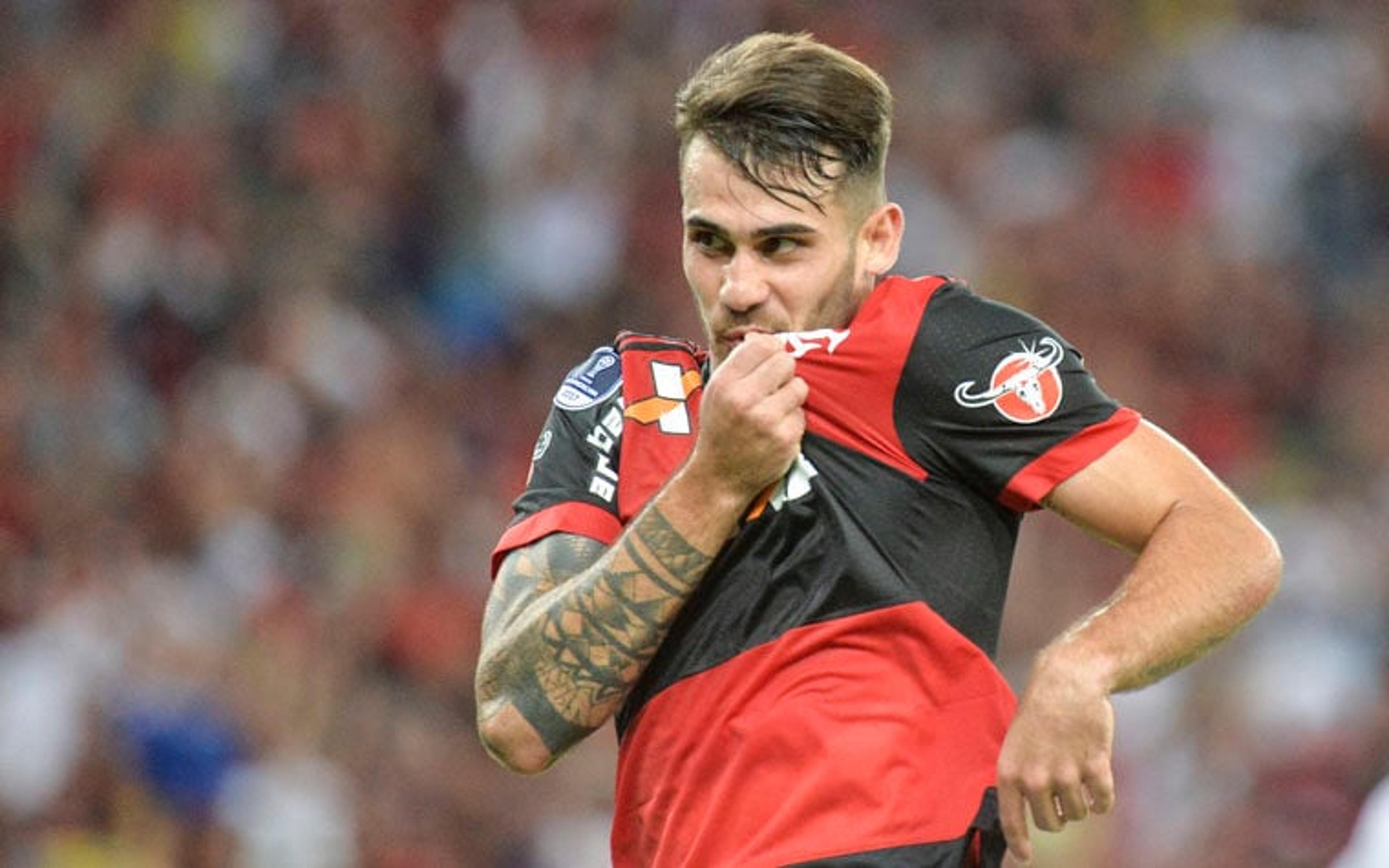 Felipe Vizeu declara amor ao Flamengo e torce pelo título da Supercopa Rei