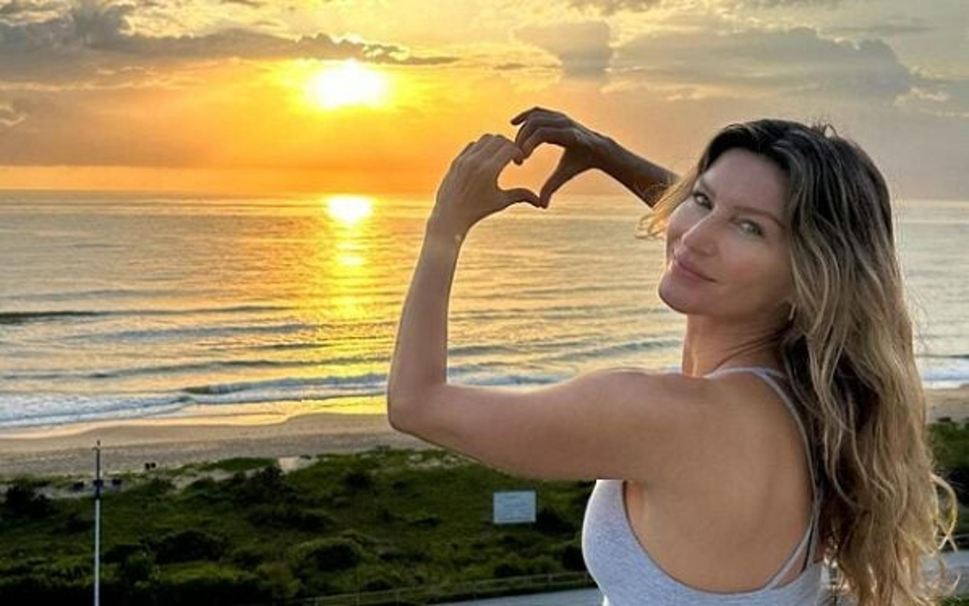 Gisele Bündchen, ex de Tom Brady, exibe gravidez em férias na Costa Rica