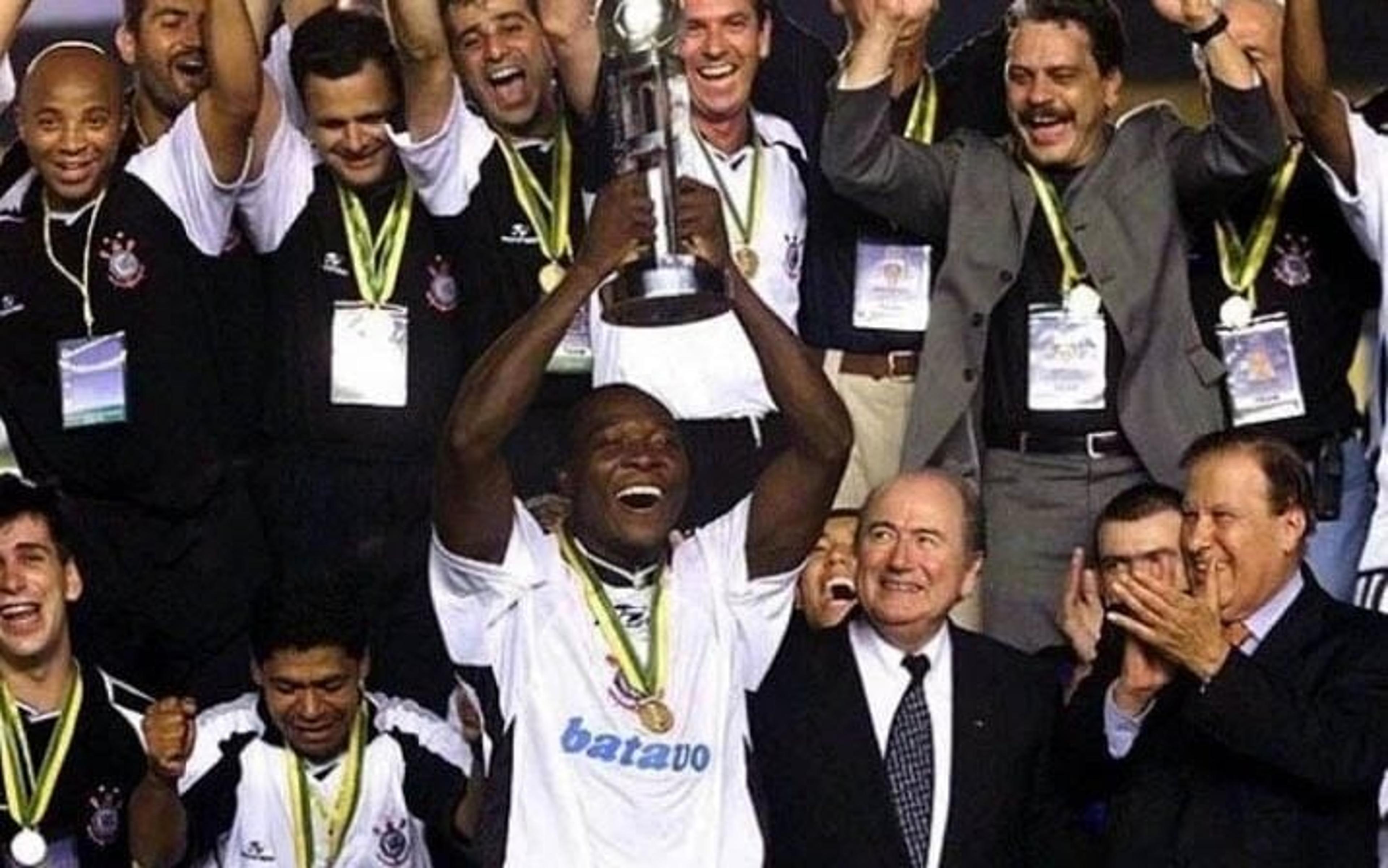 ‘Todo Poderoso Timão’: conquista do Mundial do Corinthians completa 25 anos