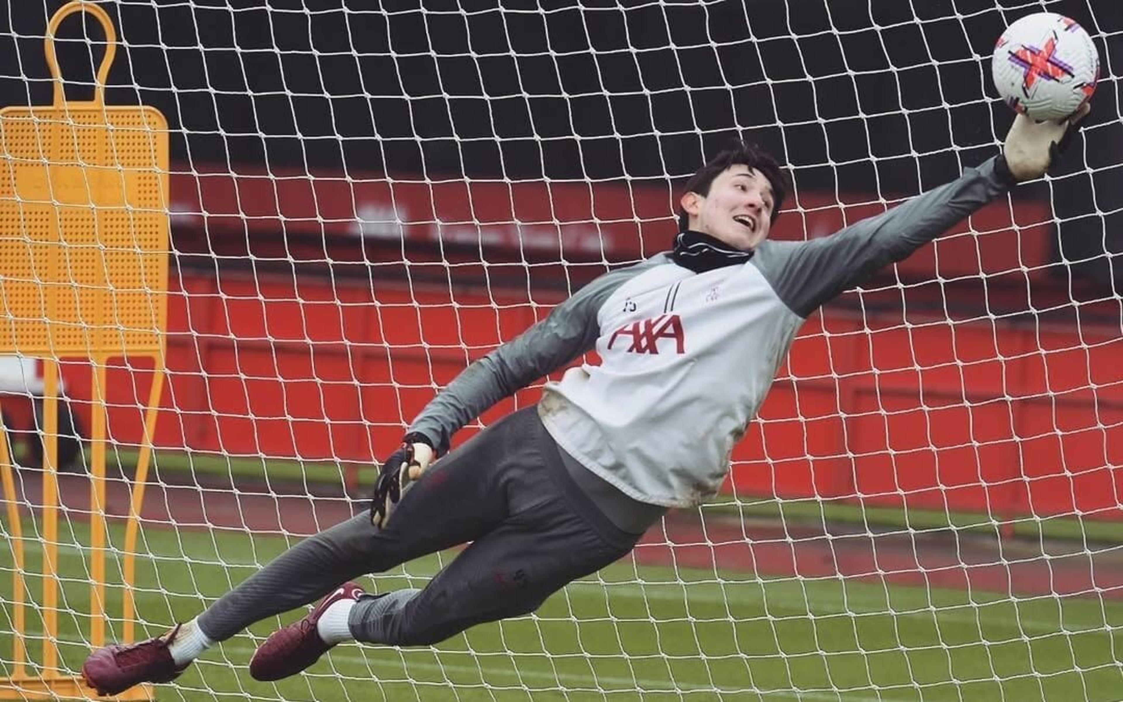 Reforço do Fluminense foi chamado de ‘jovem Taffarel’ por ídolo do Liverpool