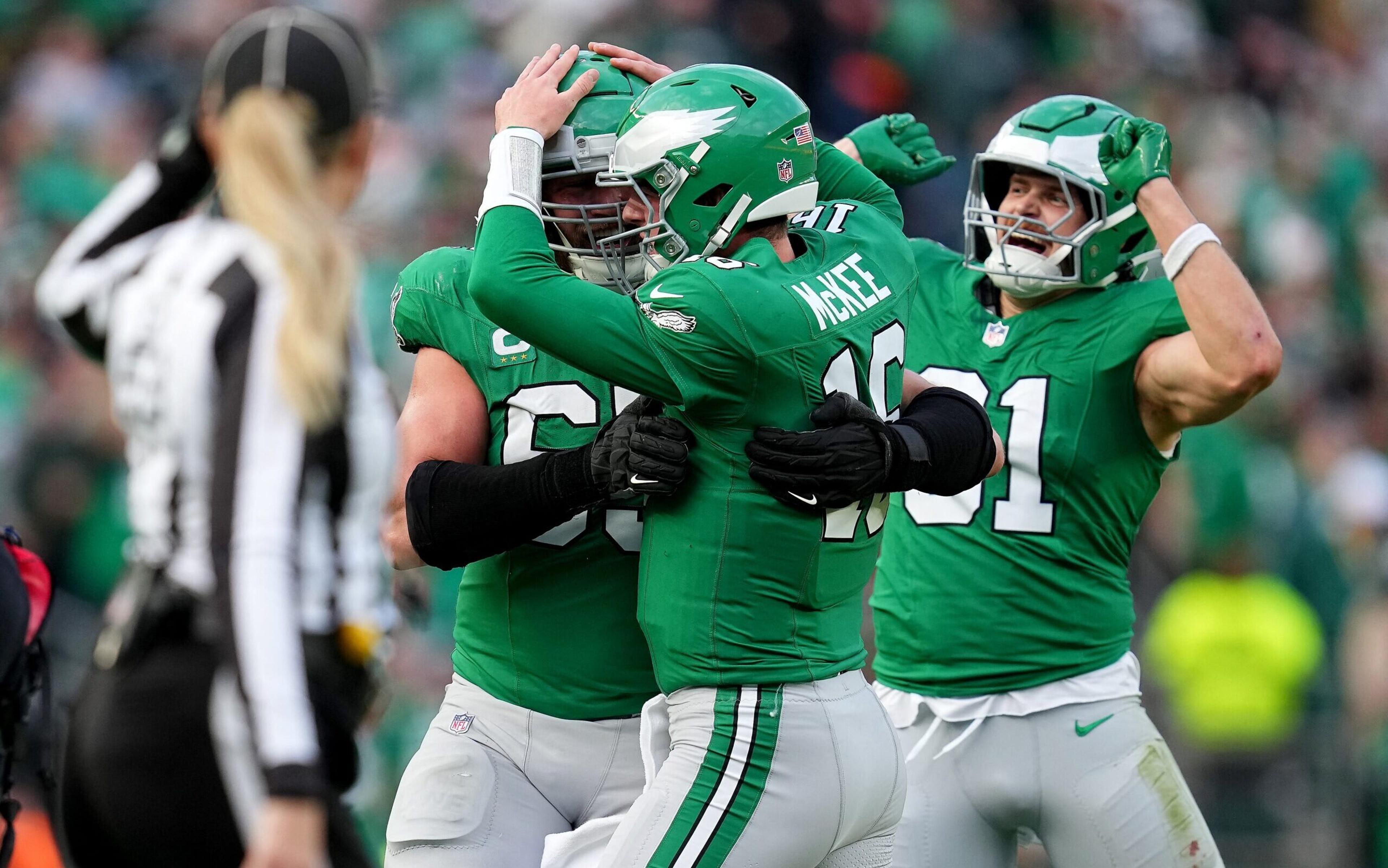 Jogador da NFL usa bandeira do Brasil no capacete; entenda