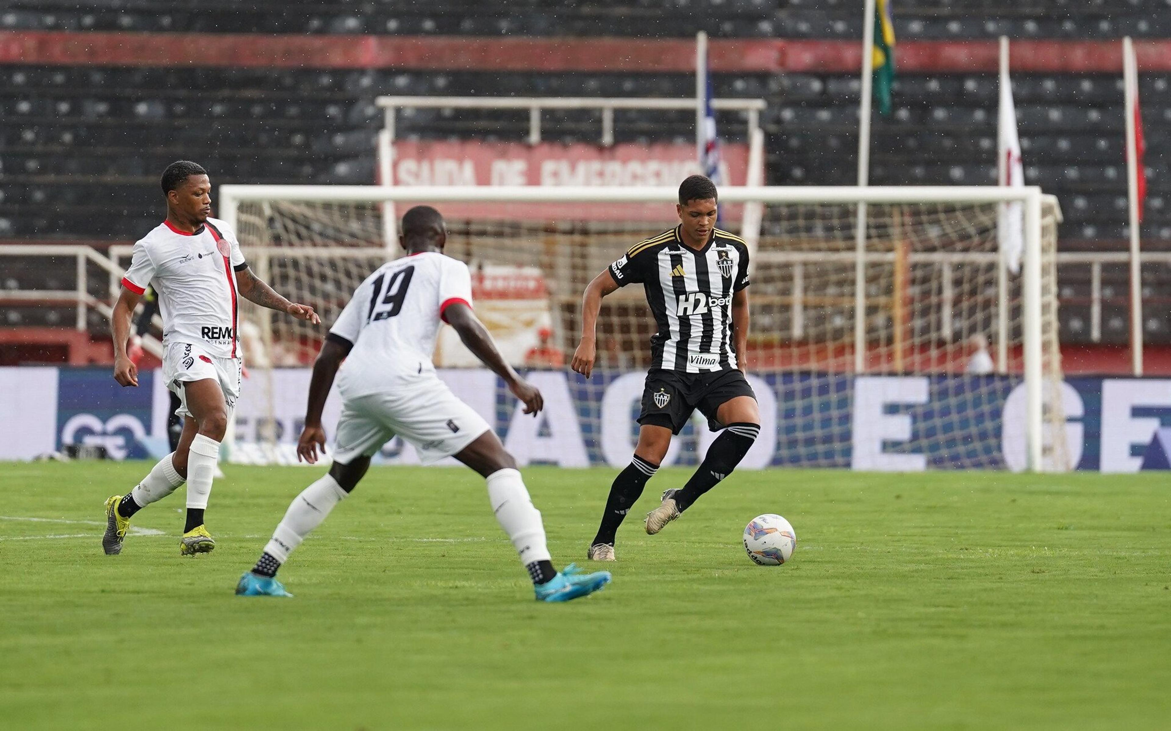 Atlético-MG empata com o Pouso Alegre e segue sem vencer no Mineiro