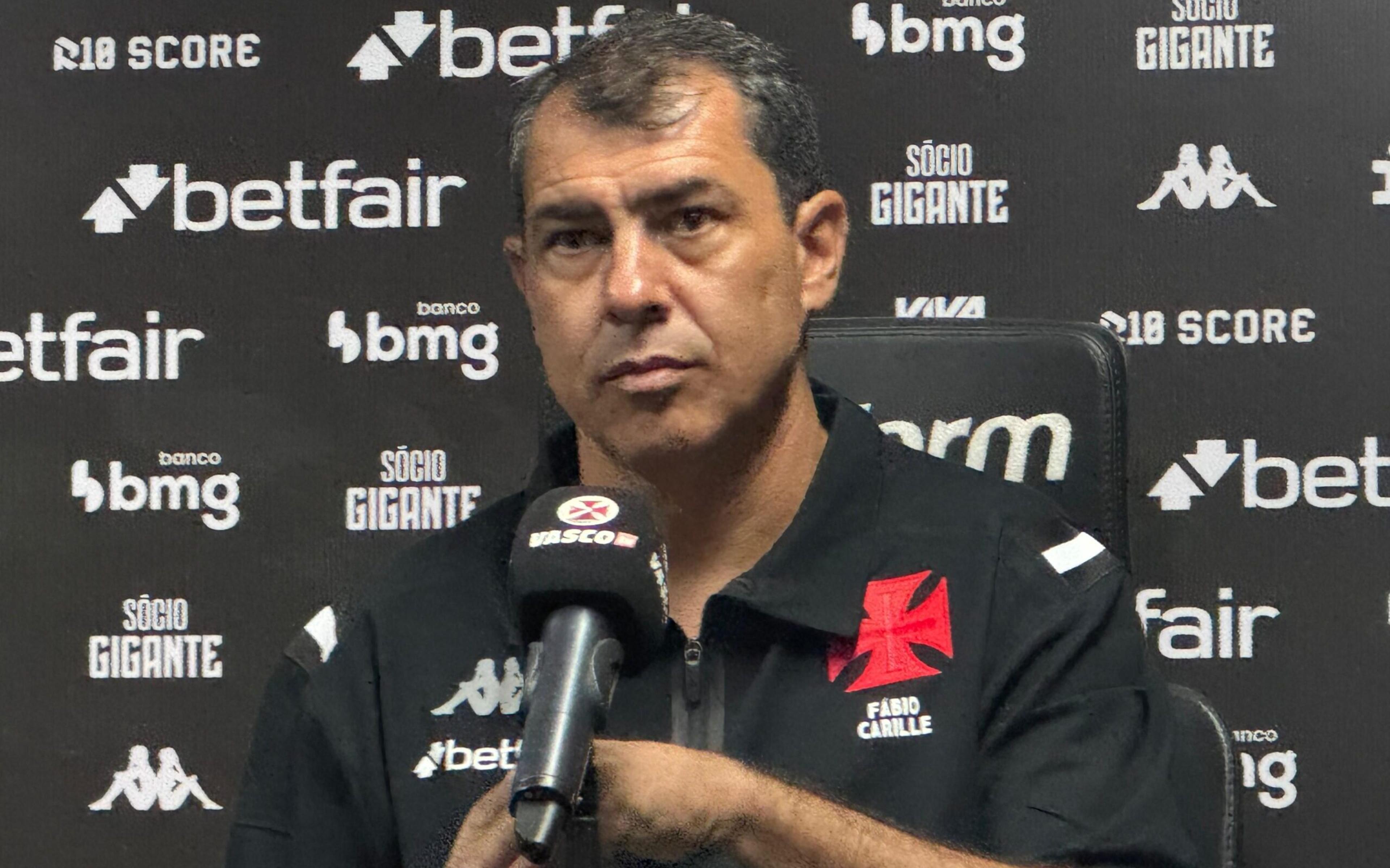 Carille descarta Balbuena no Vasco e comenta outros nomes para zaga