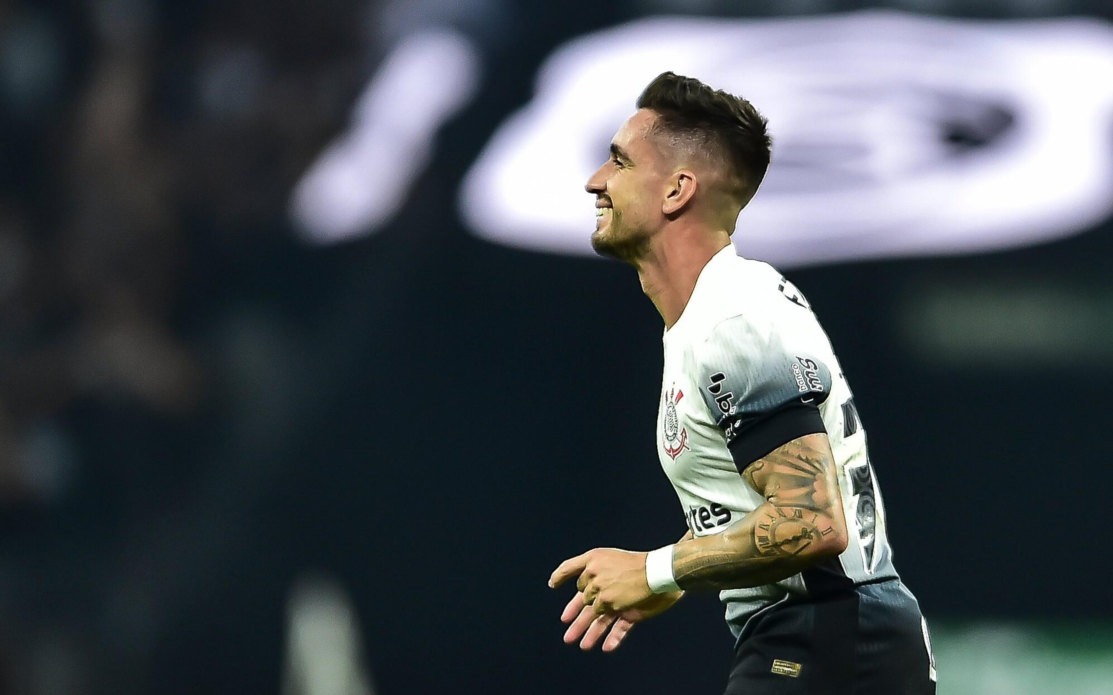 Igor Coronado em alta: meia cresce e agradece chances no Corinthians