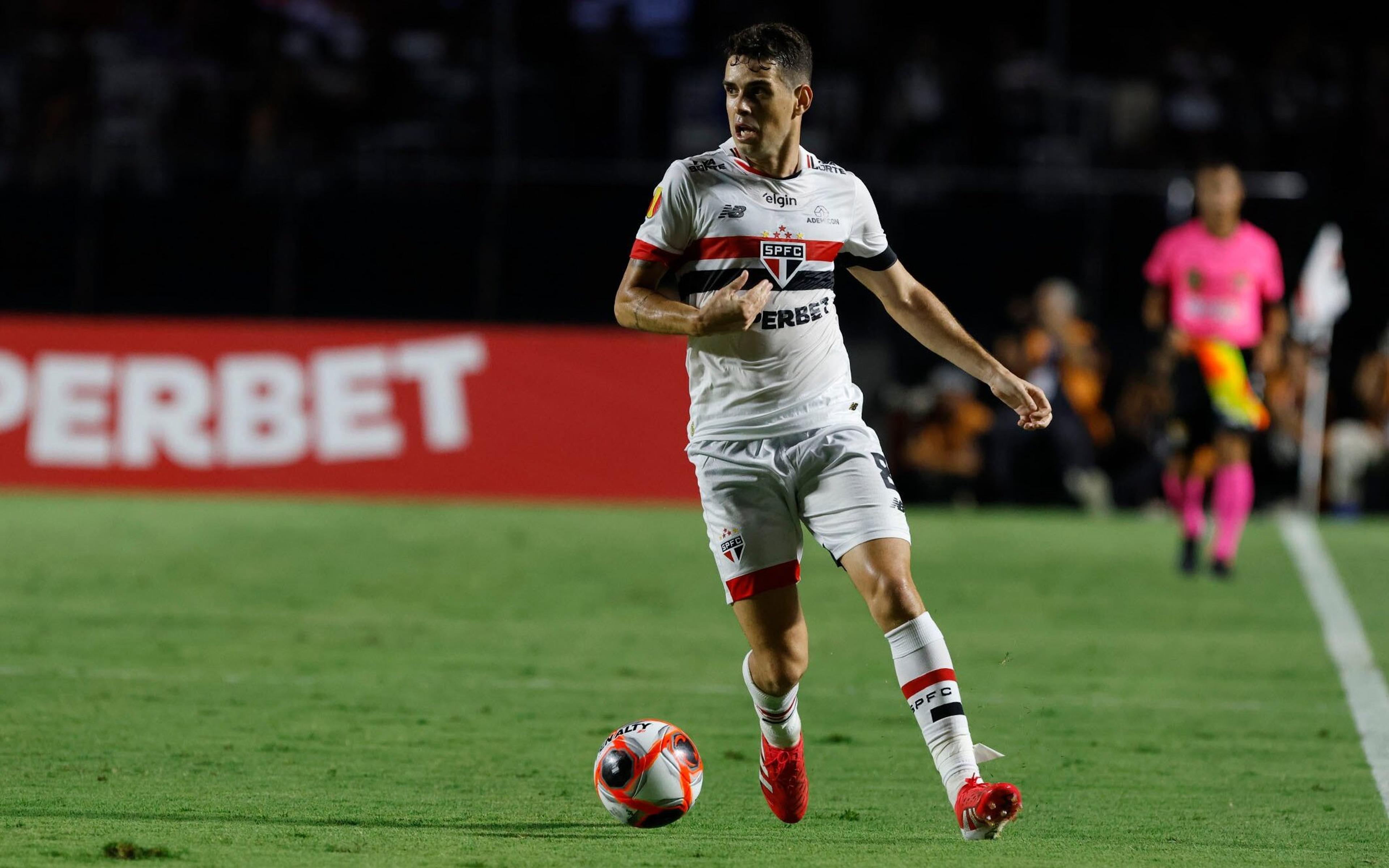 Erro no contrato fez Oscar deixar o São Paulo em 2010