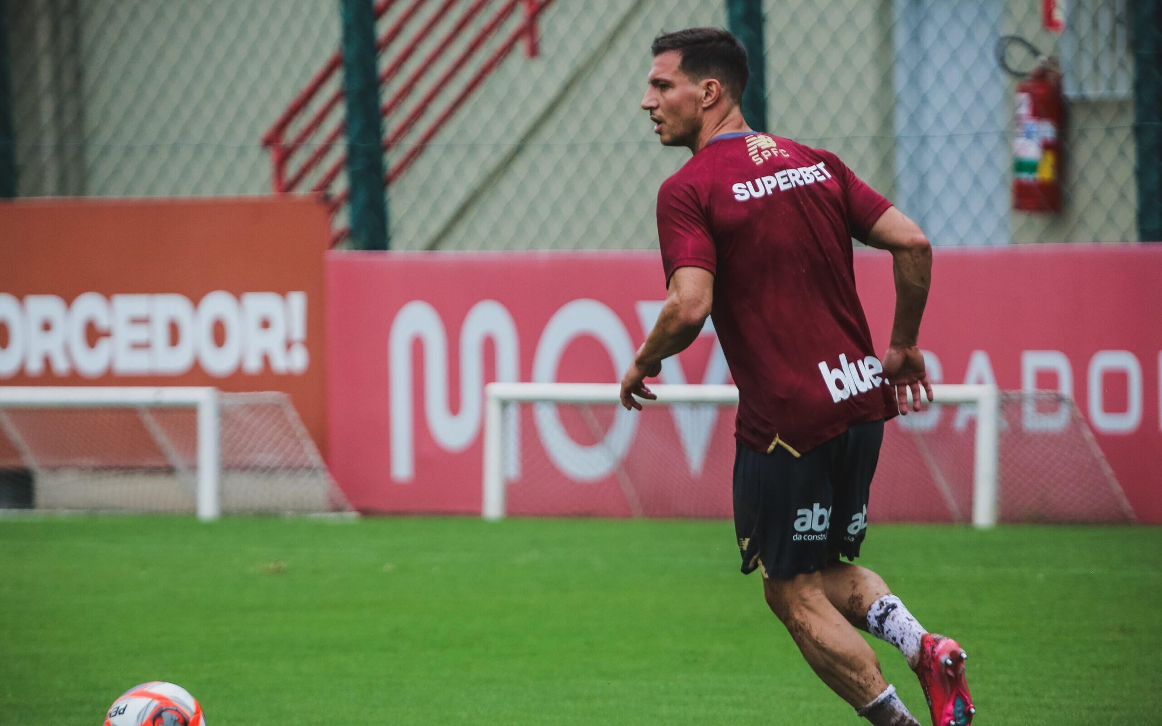 São Paulo pode ganhar reforço na defesa para jogo contra o Mirassol