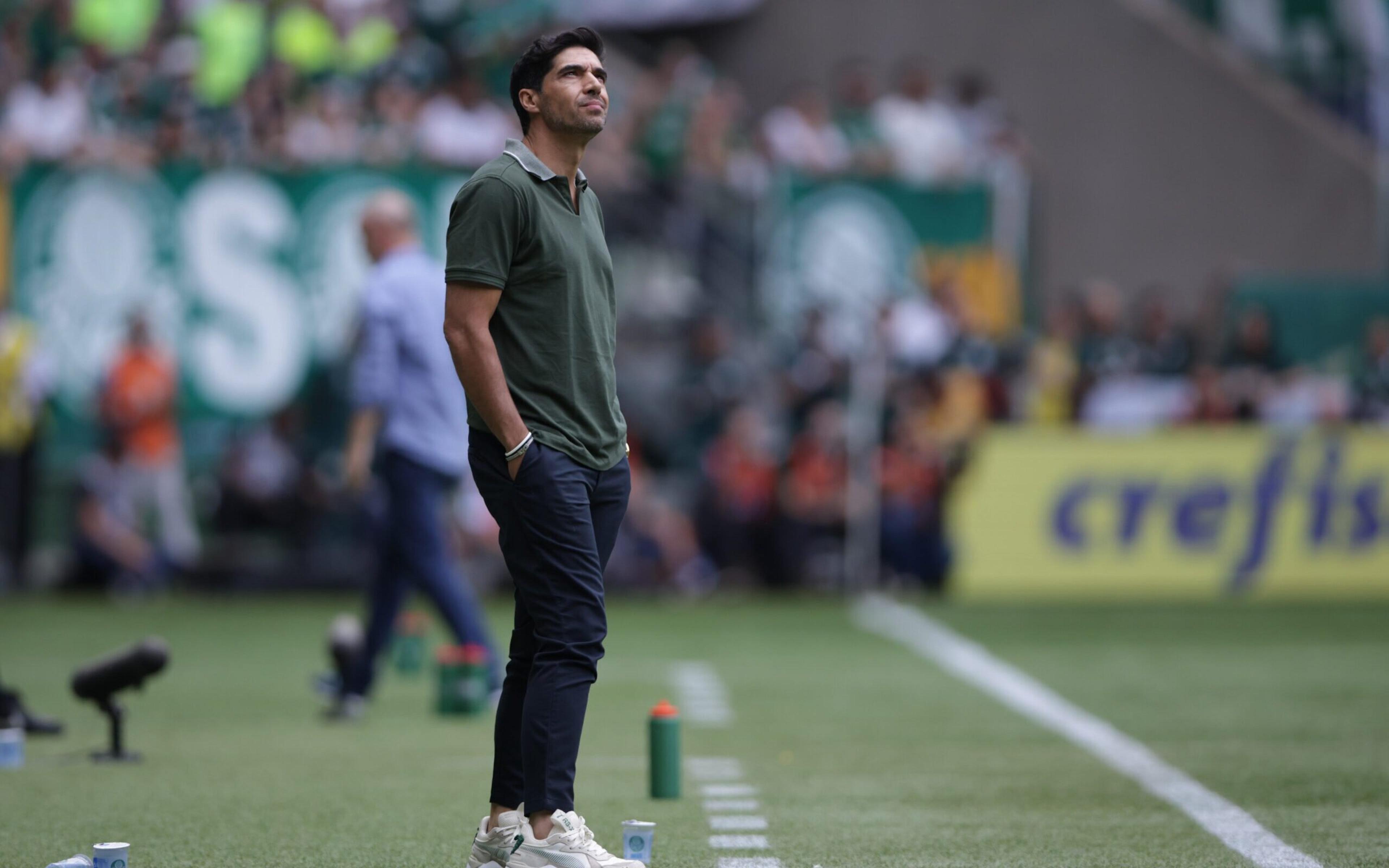 Atitude de Abel no Dérbi escancara lacuna no elenco do Palmeiras