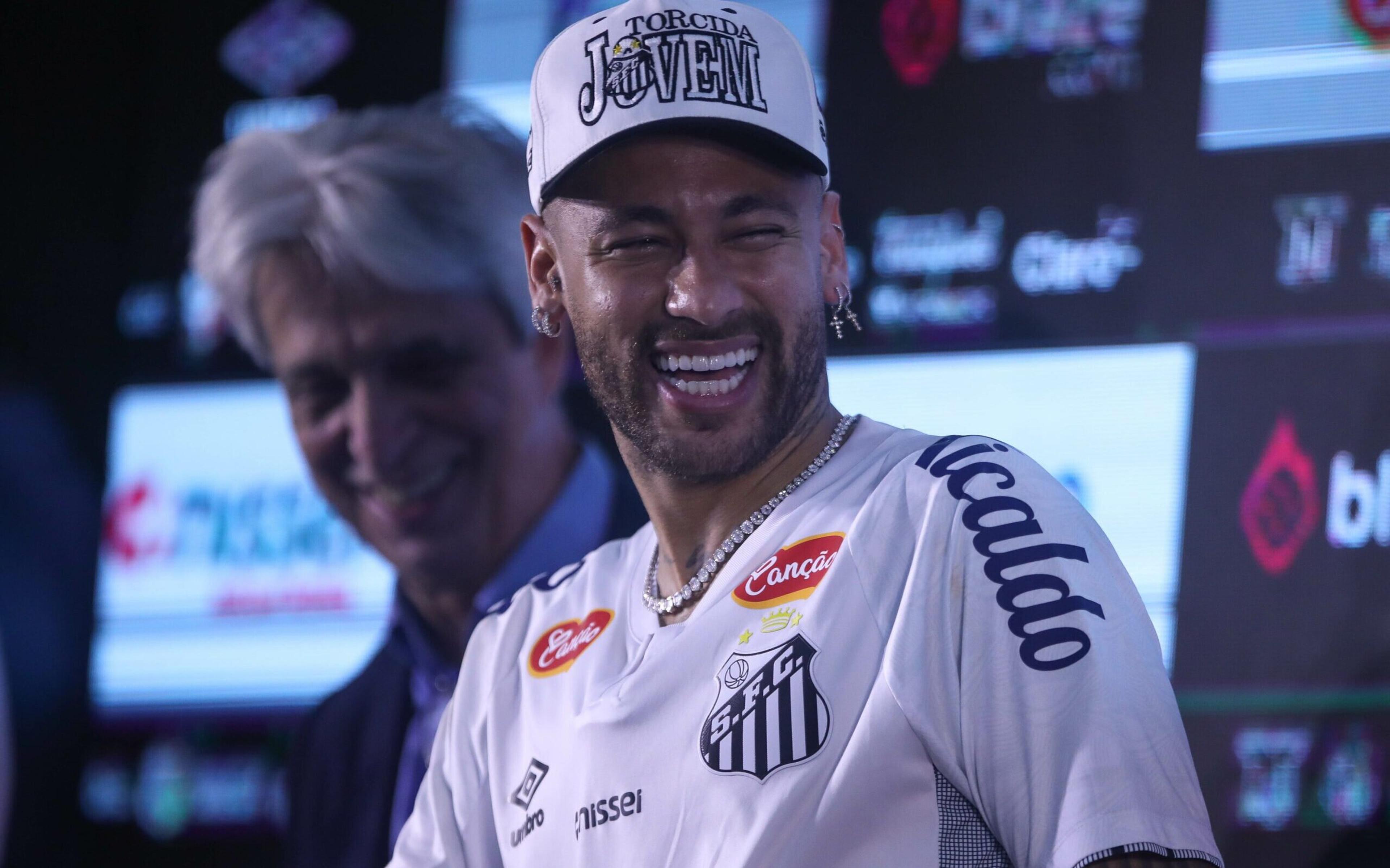 Chegada de Neymar impulsiona em 400% valor de patrocínio no Santos