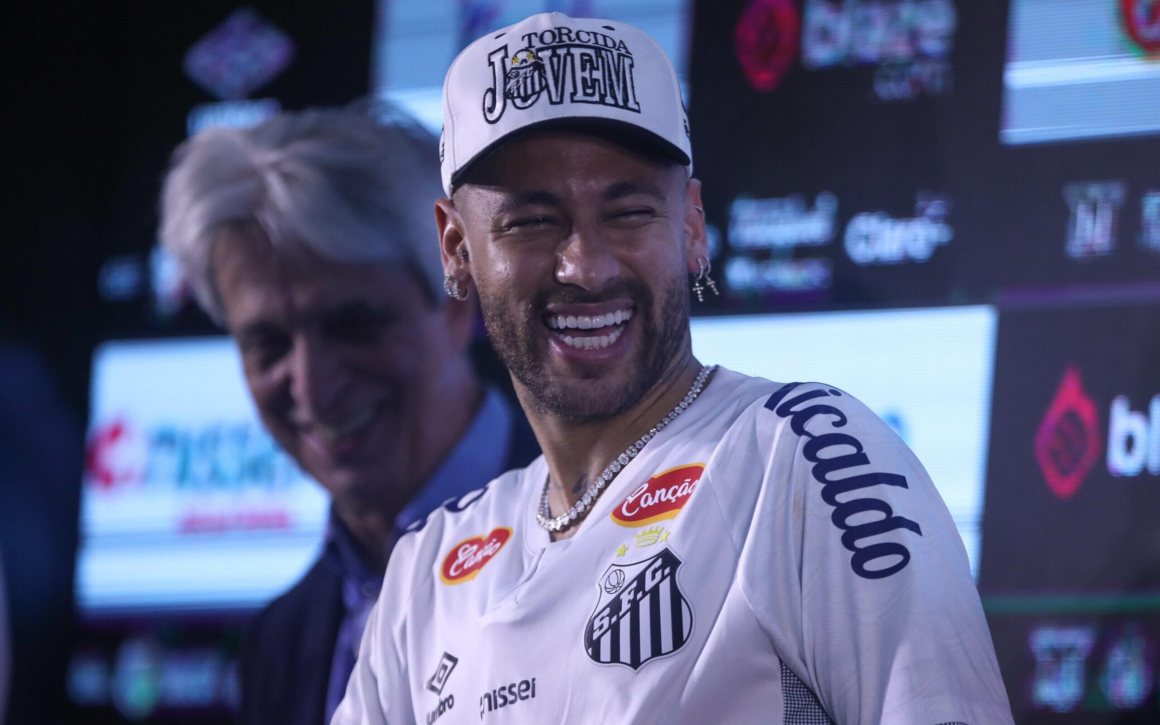 Neymar chama jogador do Santos de craque após vitória contra o São Paulo