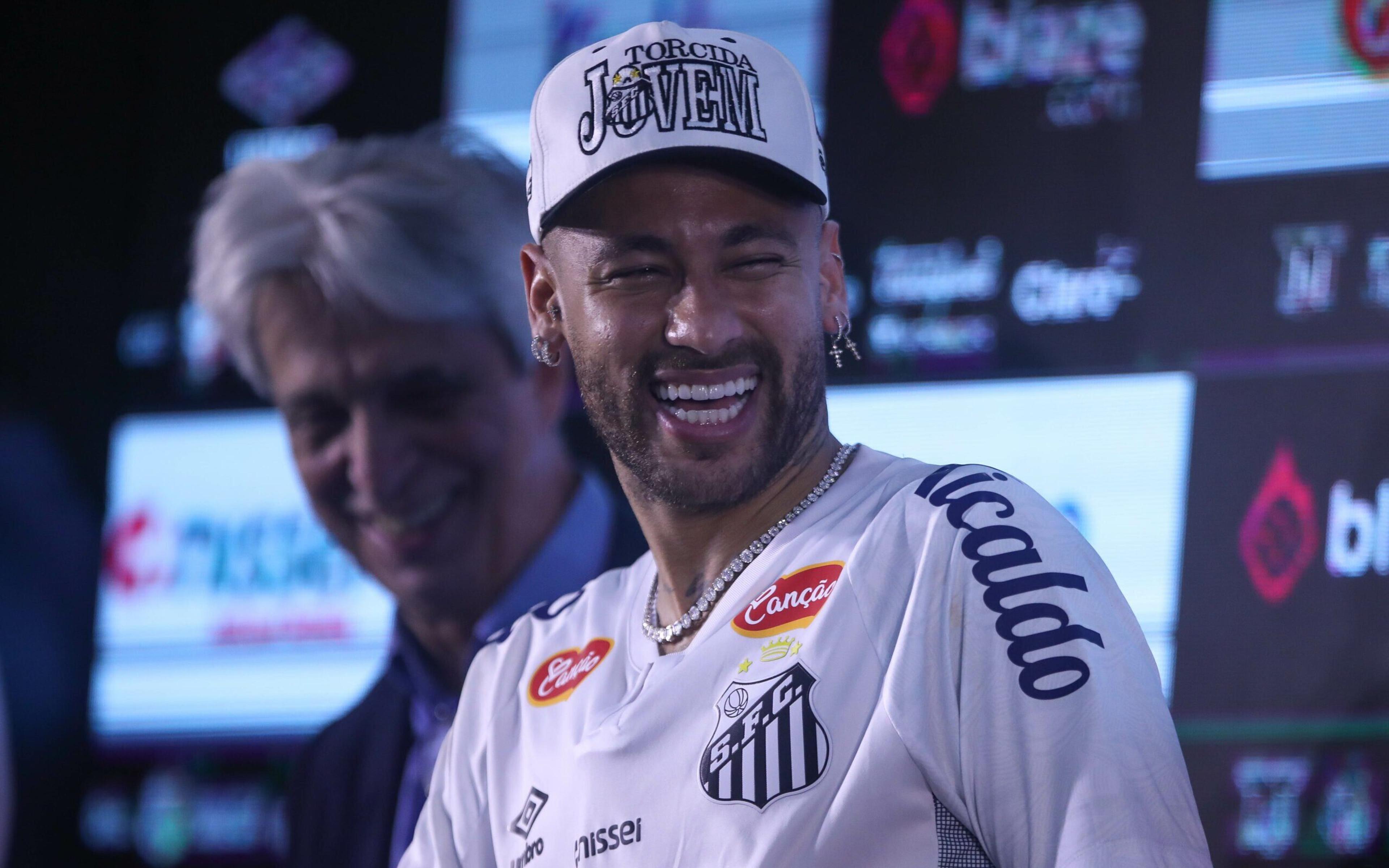 Neymar lança novo corte de cabelo para estreia pelo Santos; veja