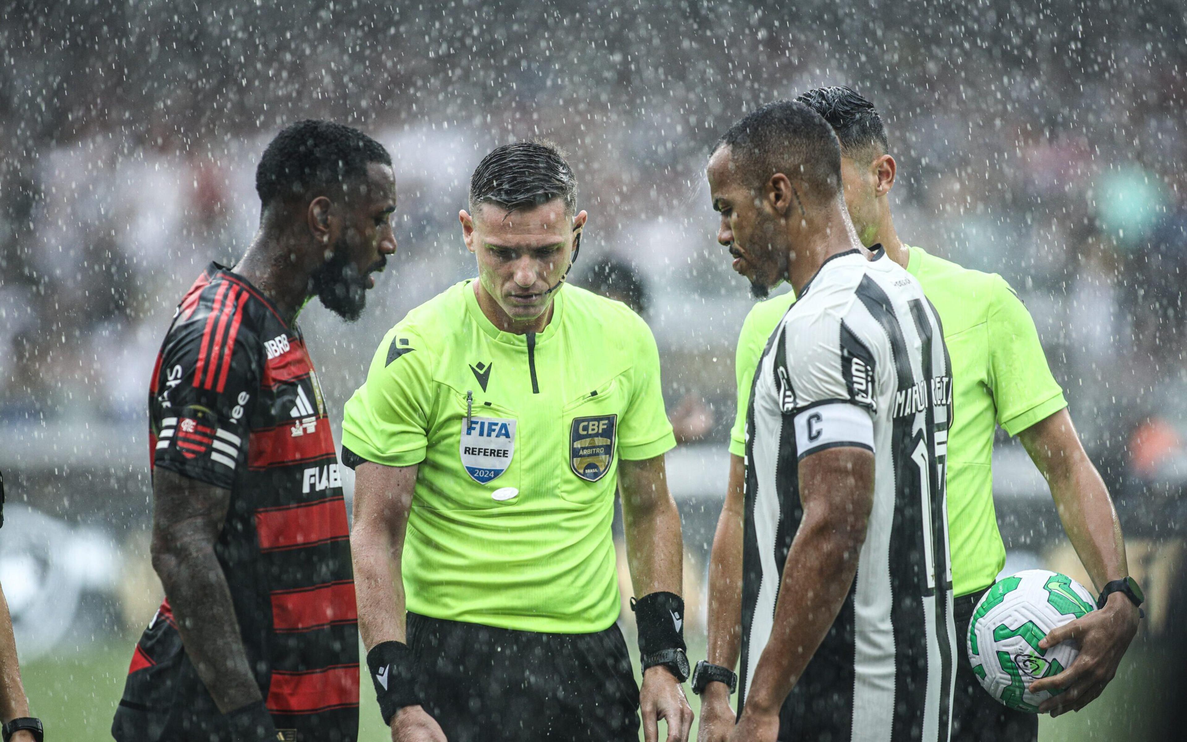 Flamengo x Botafogo: confira as escalações das duas equipes