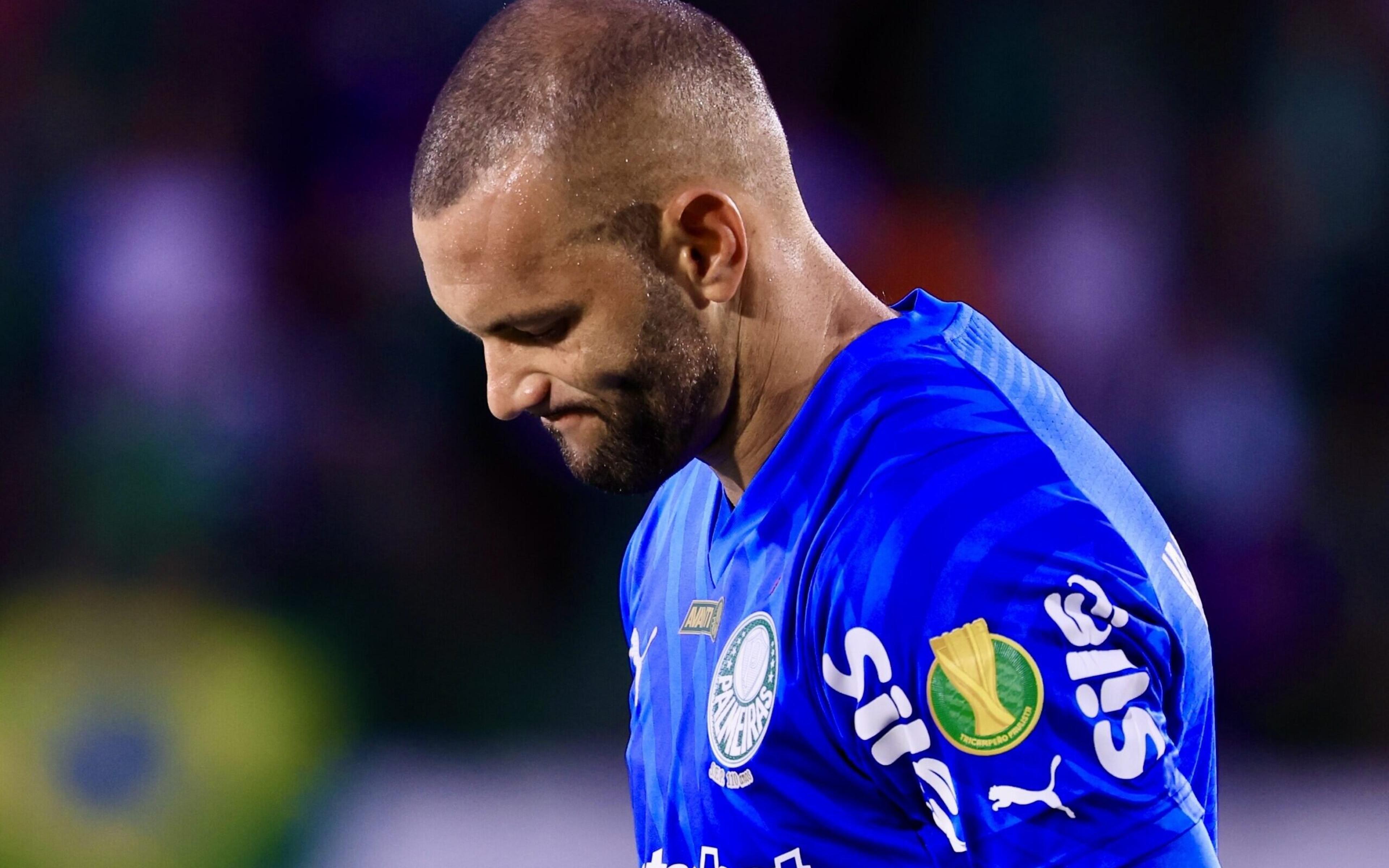 Weverton alcança marca de 400 jogos com a camisa do Palmeiras