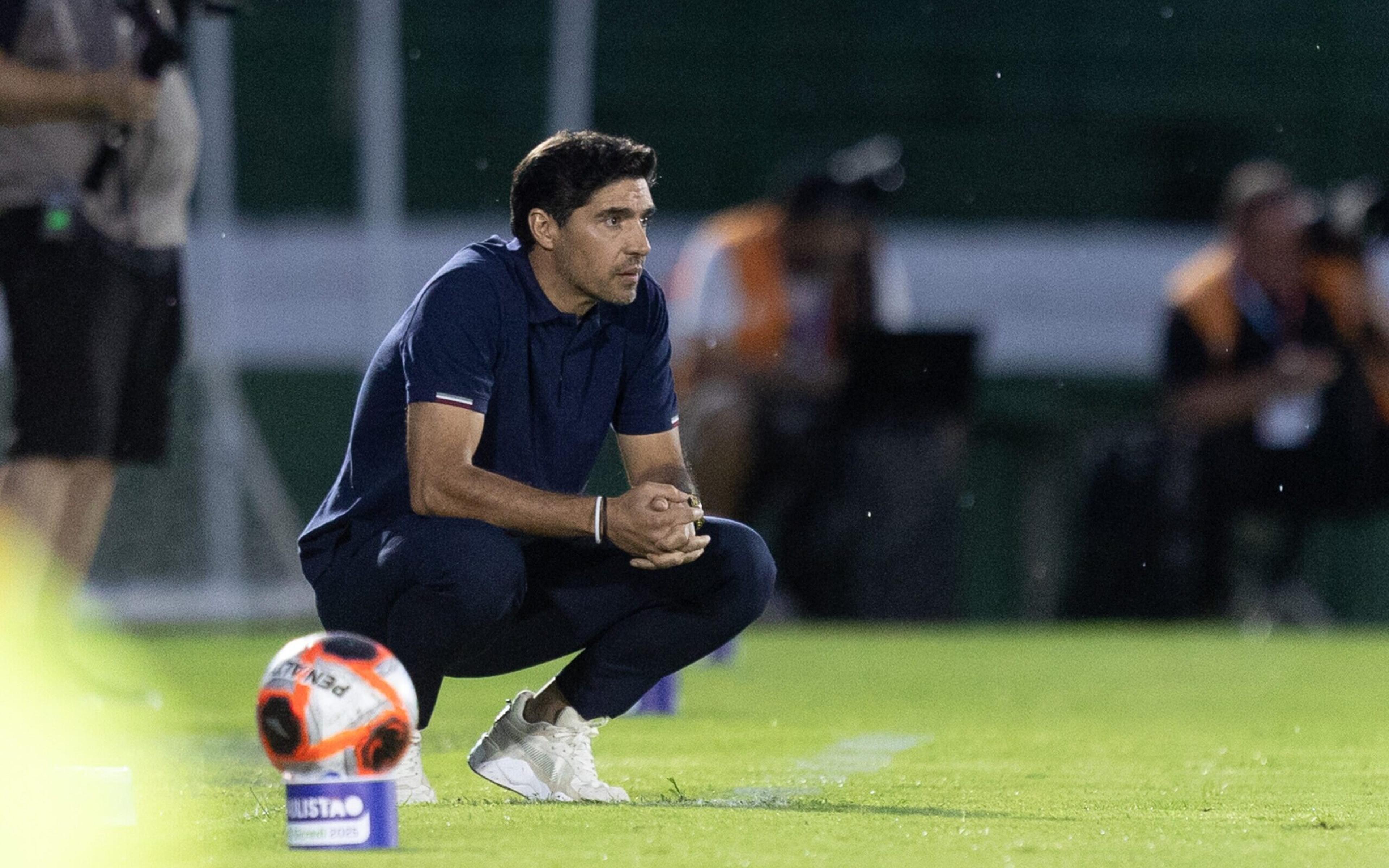 Abel Ferreira explica escalação ‘sem 9’ e vê Palmeiras atento ao mercado