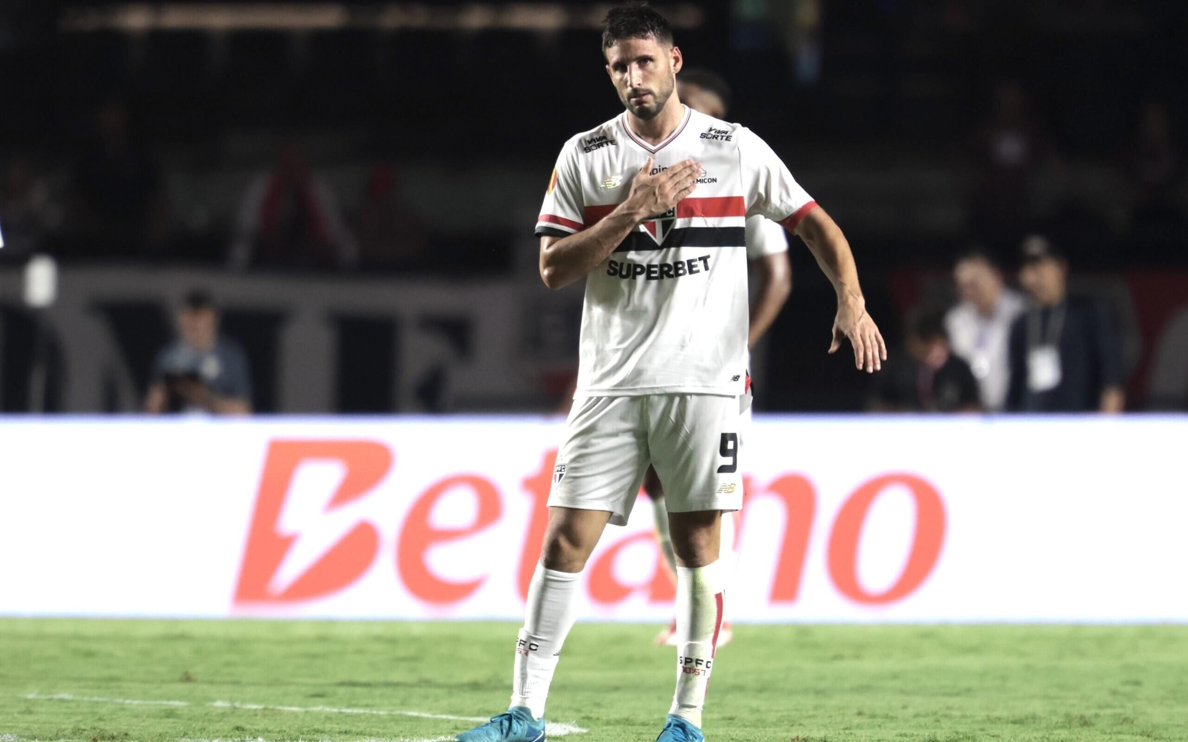 ‘Tem um jogo ruim e depois um pior’: Calleri é duro sobre momento do São Paulo