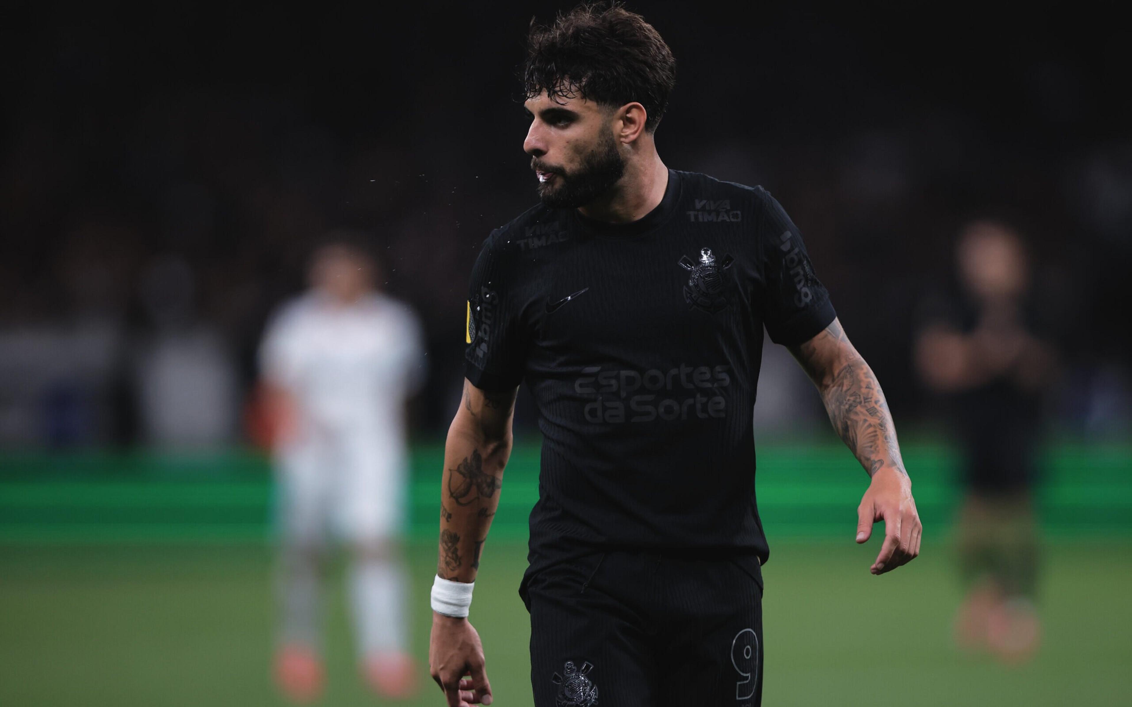 Autor de dois gols, Yuri Alberto celebra marca em vitória do Corinthians