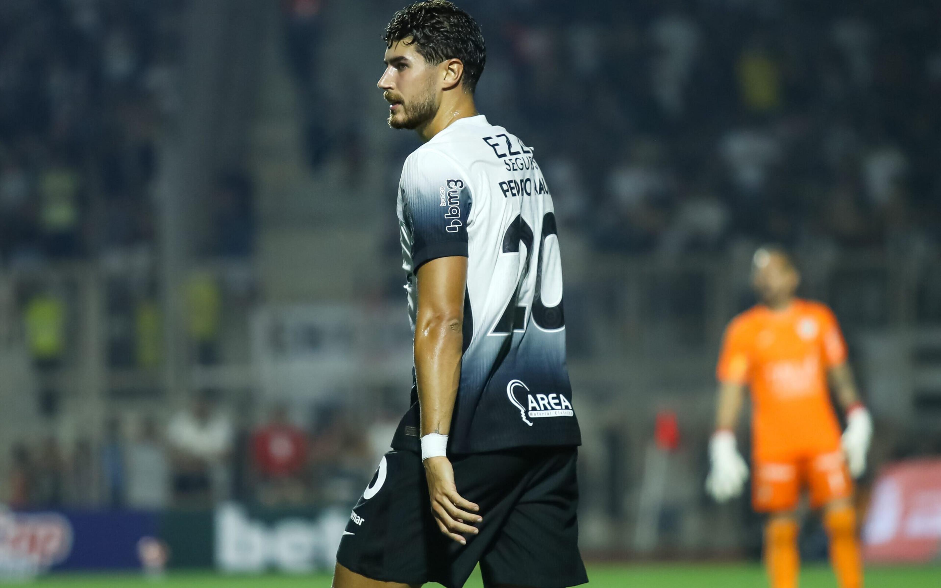 Como Pedro Raul foi da esperança de protagonismo à dispensa no Corinthians