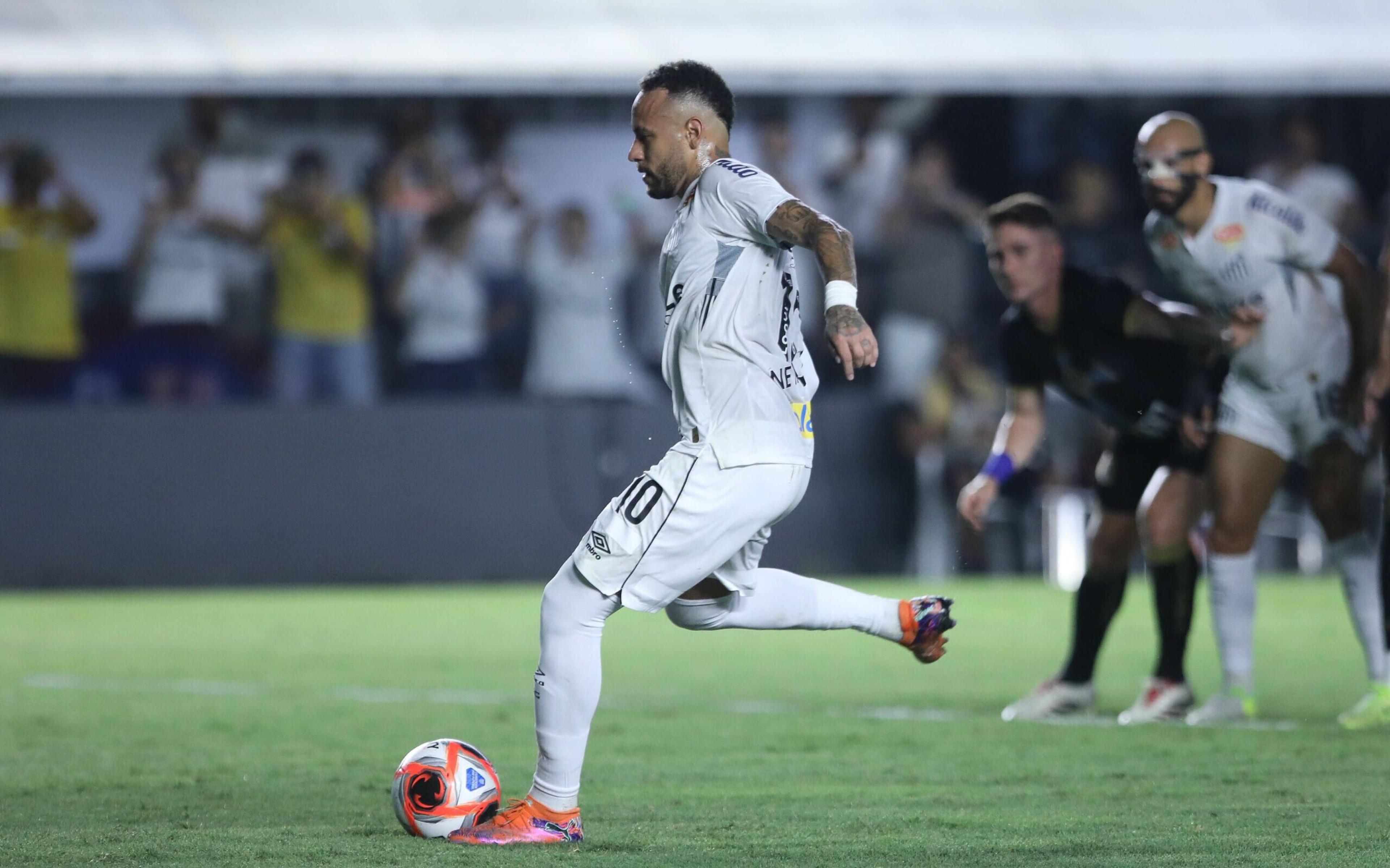 Neymar marca de pênalti na vitória do Santos contra o Água Santa