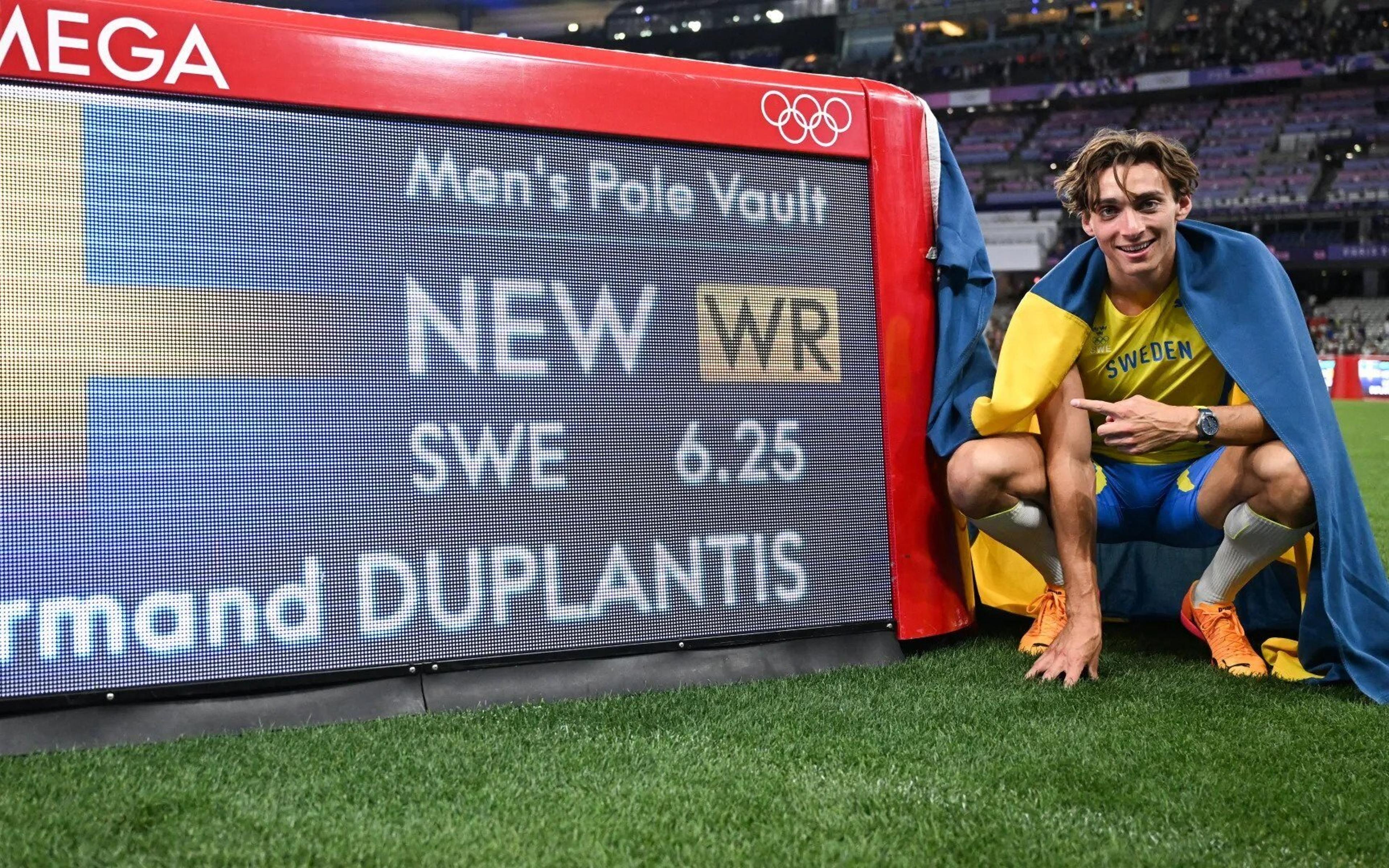 Pela 11ª vez, Armand Duplantis bate o recorde mundial do salto com vara