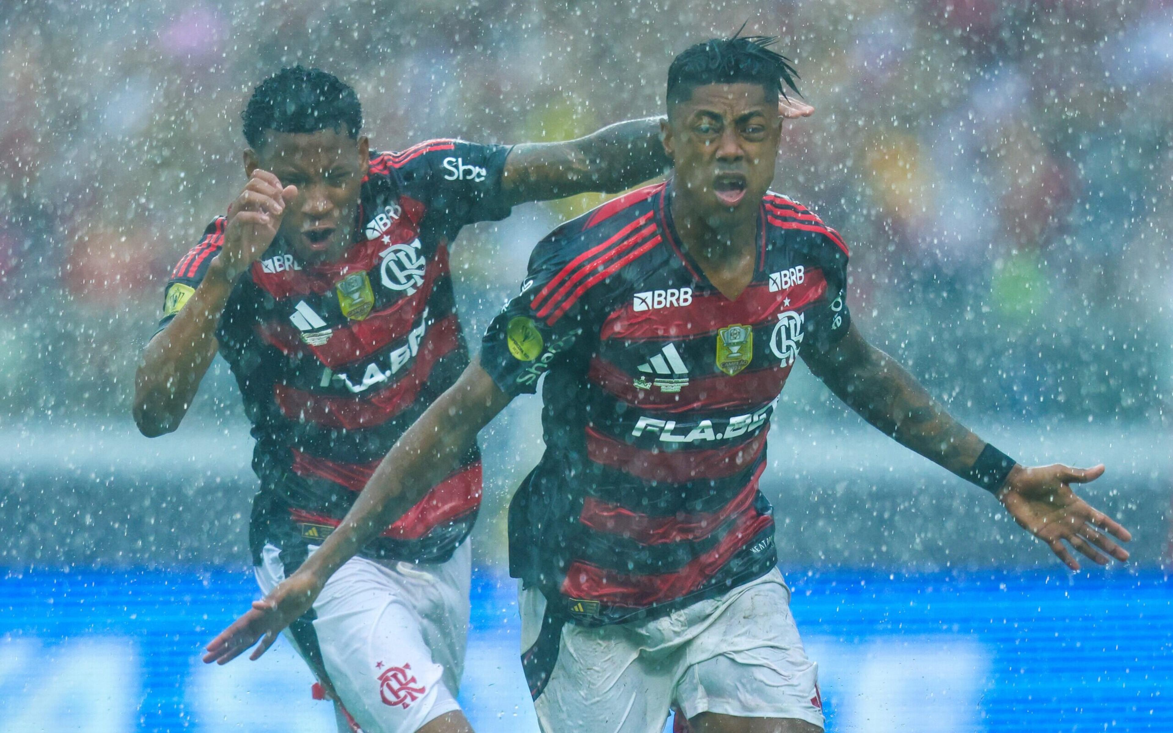 Bruno Henrique quer compartilhar prêmio individual com jogadores do Flamengo: ‘Pedir para diretoria’