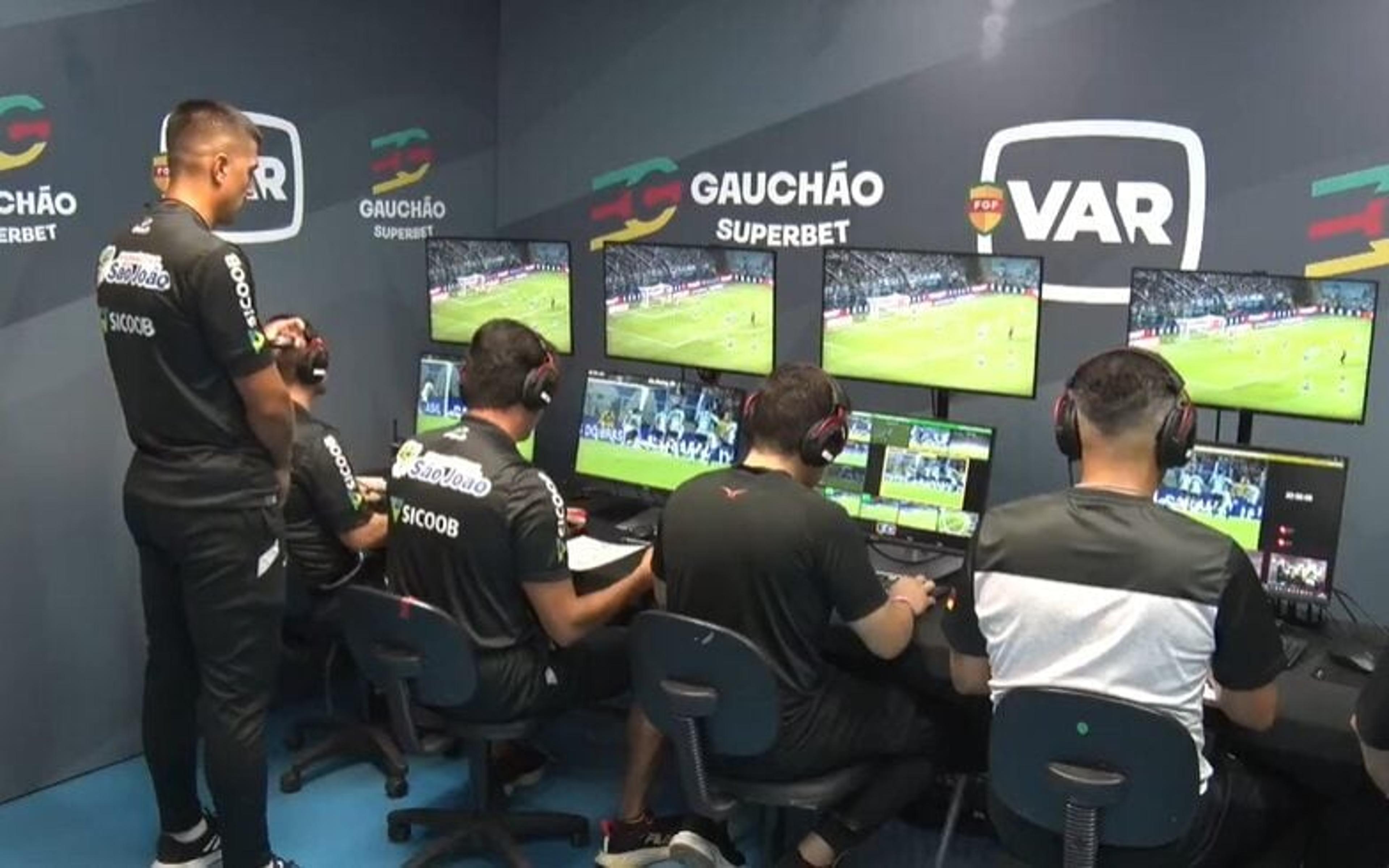 Arbitragem gaúcha: “Estamos péssimos. Sentindo a vida invadida”