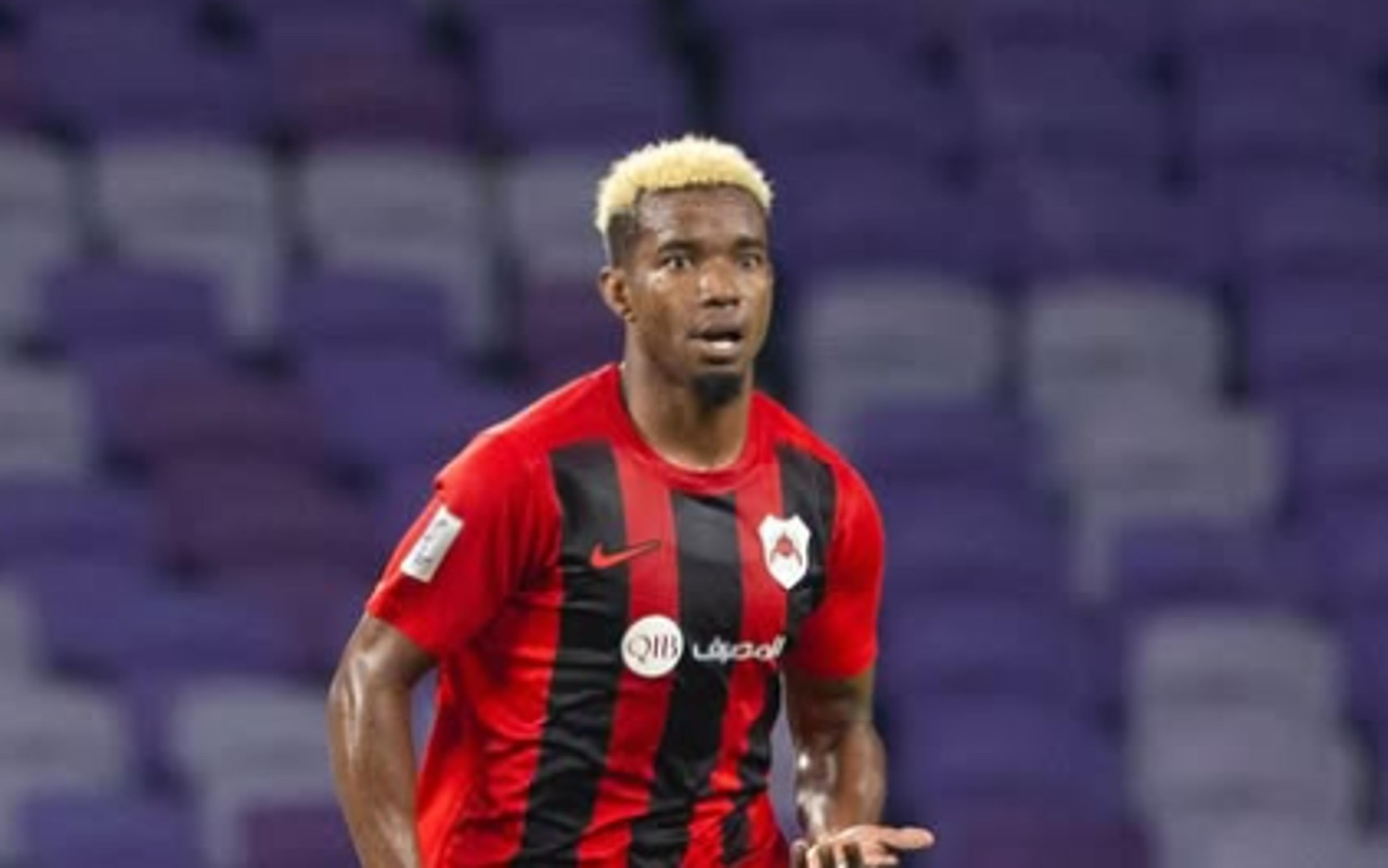 São Paulo retoma conversas por Thiago Mendes após lesão de Pablo Maia