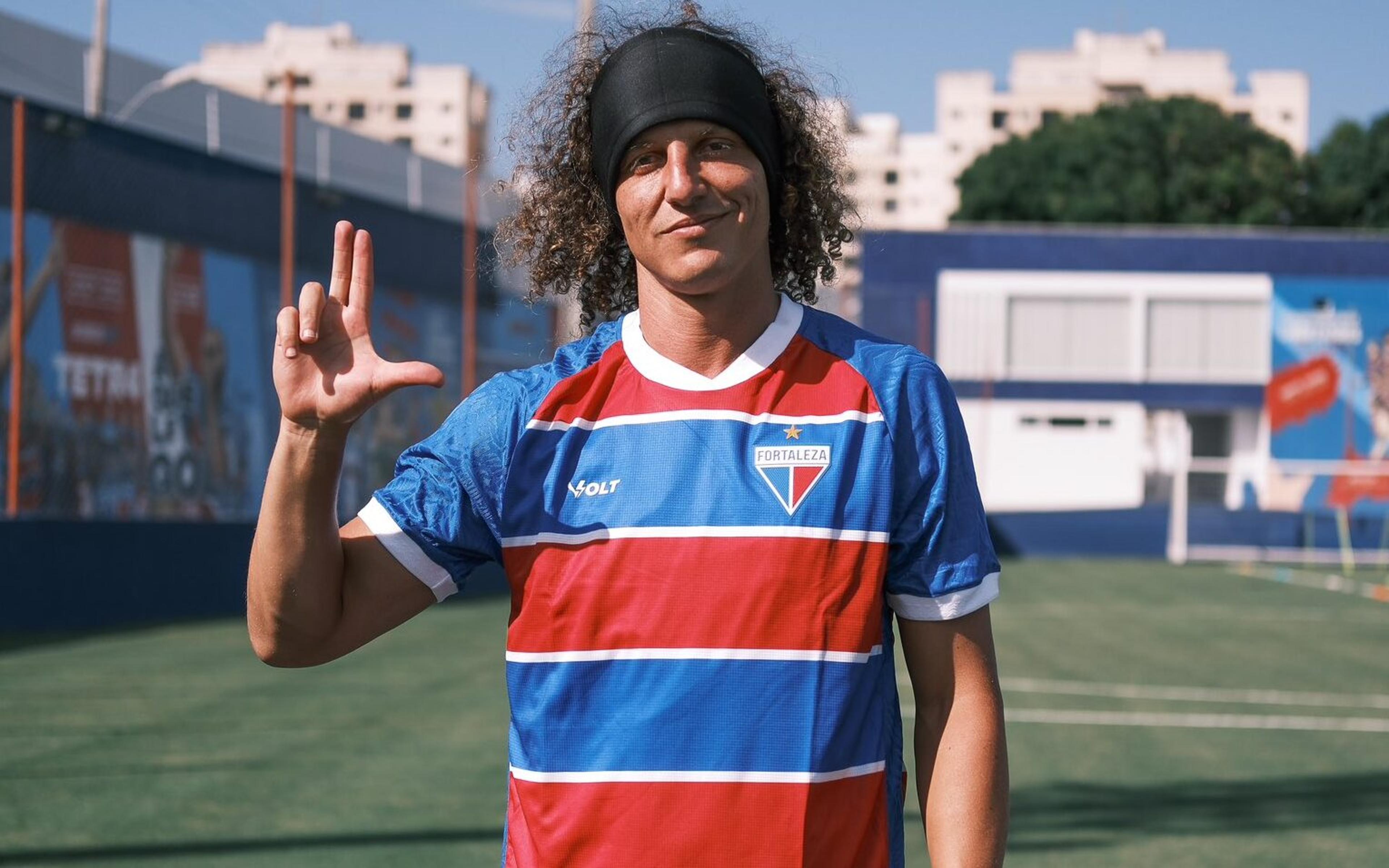 David Luiz inspira nova coleção de produtos do Fortaleza; confira