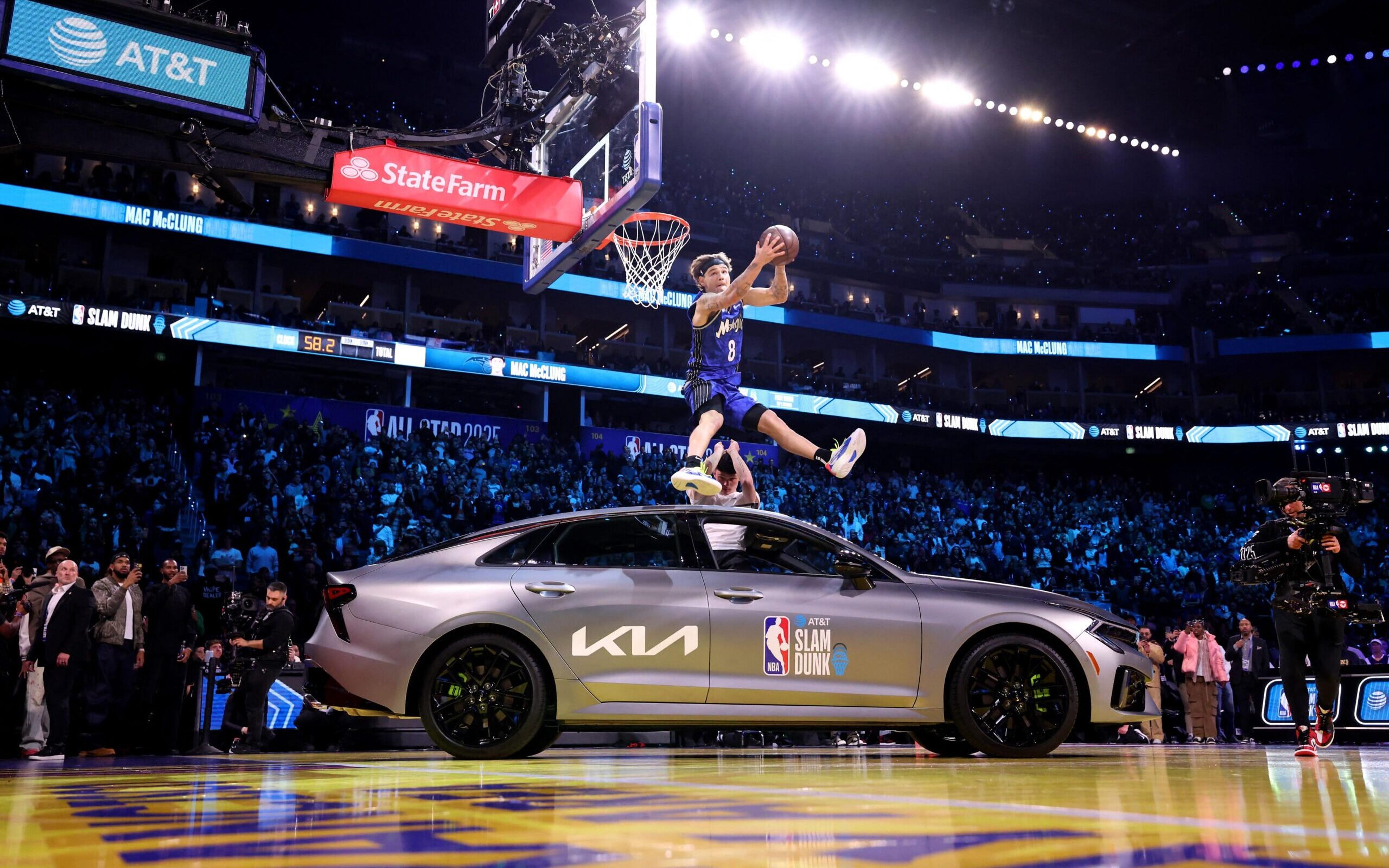 NBA All-Star: campeão do torneio de enterradas supera Michael Jordan