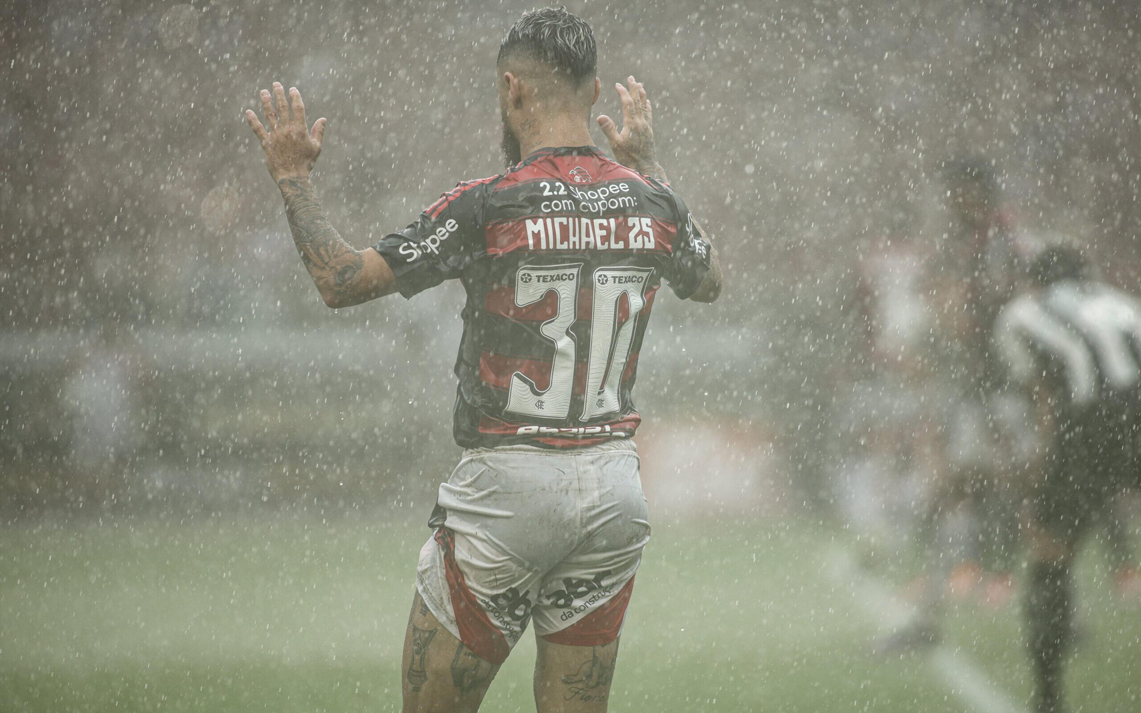 Michael comemora título do Flamengo, mas fala em corrigir erros