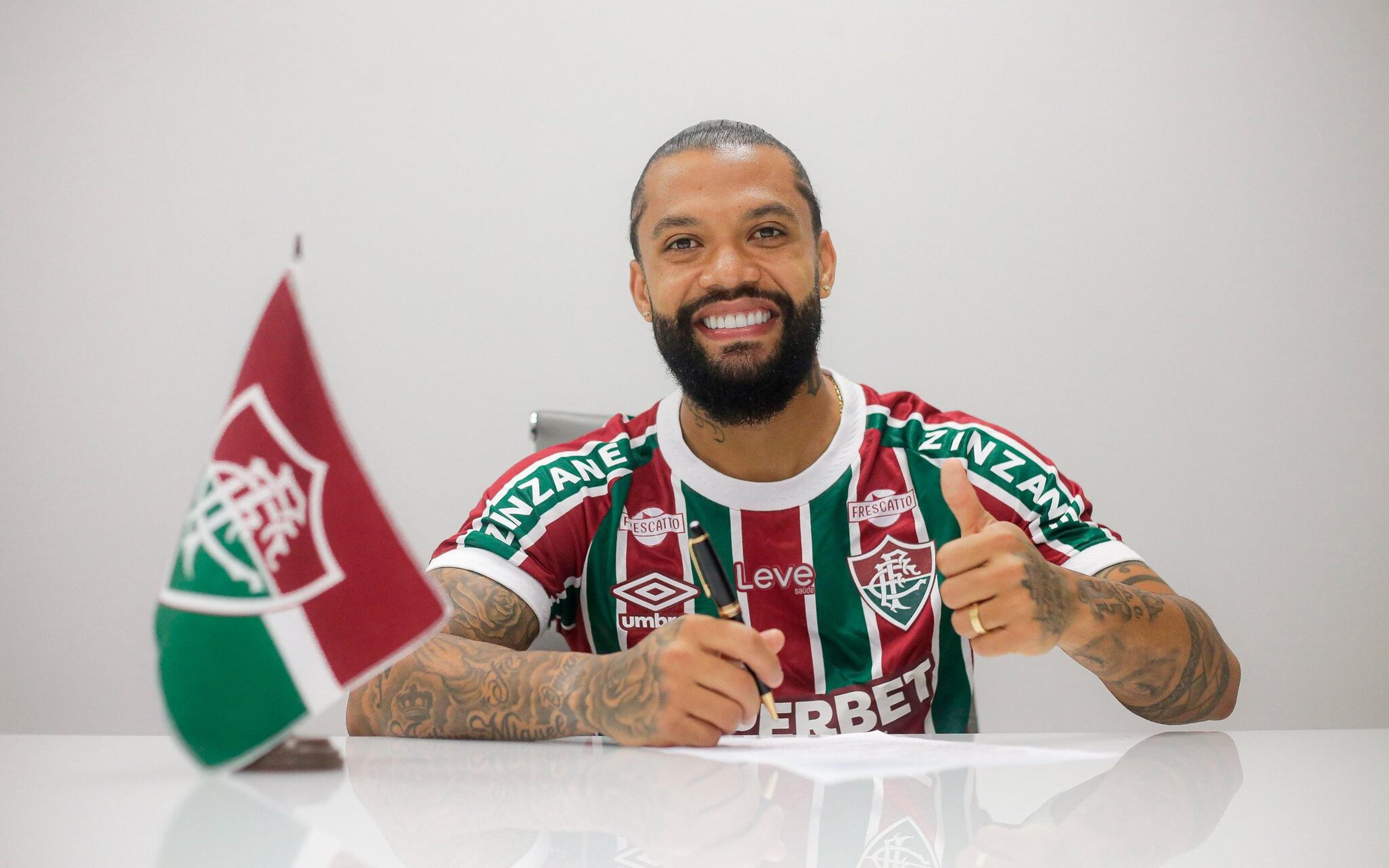 Fluminense anuncia contratação de volante Otávio