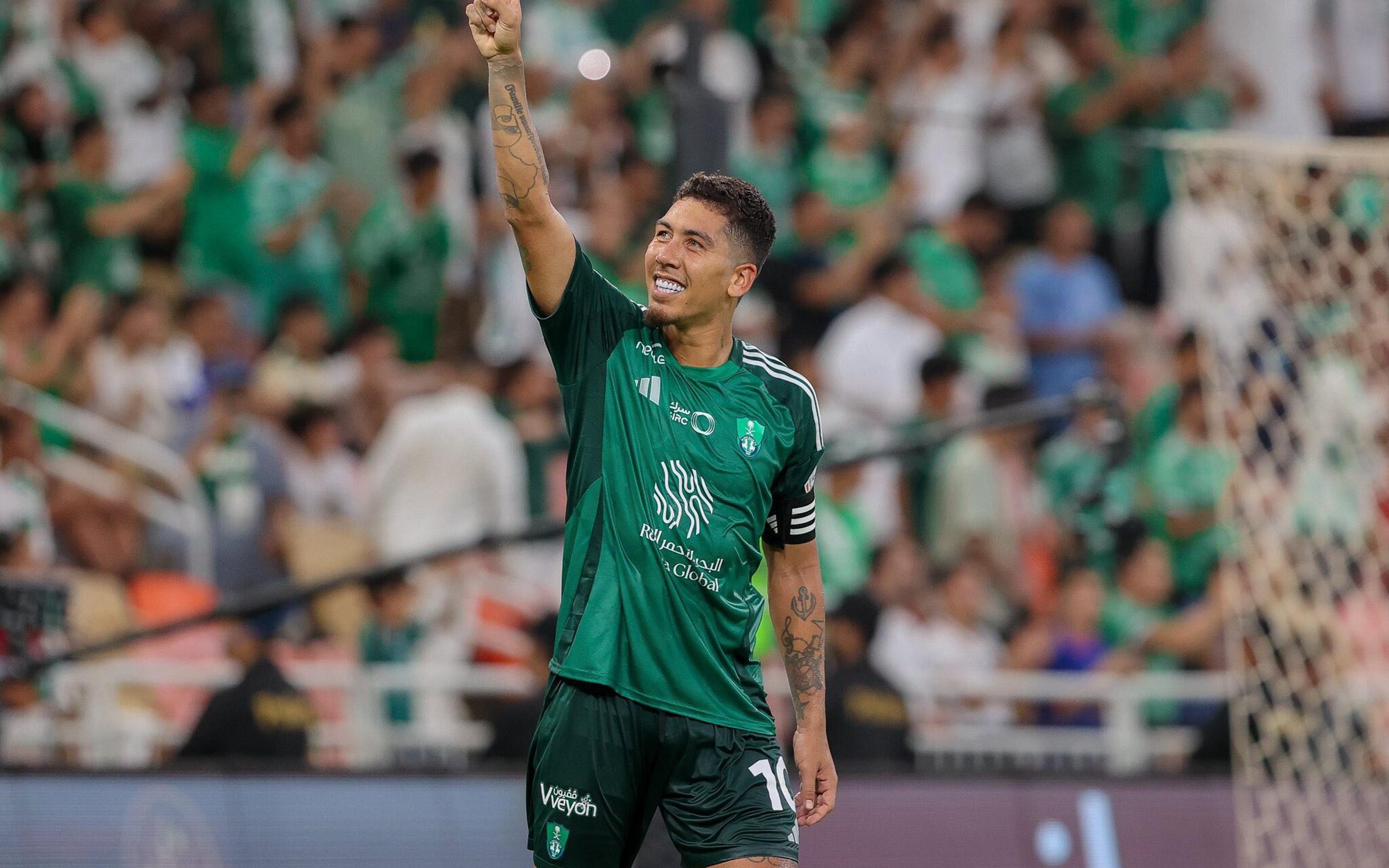 Especulado no Flamengo, Firmino é cortado do Campeonato Saudita