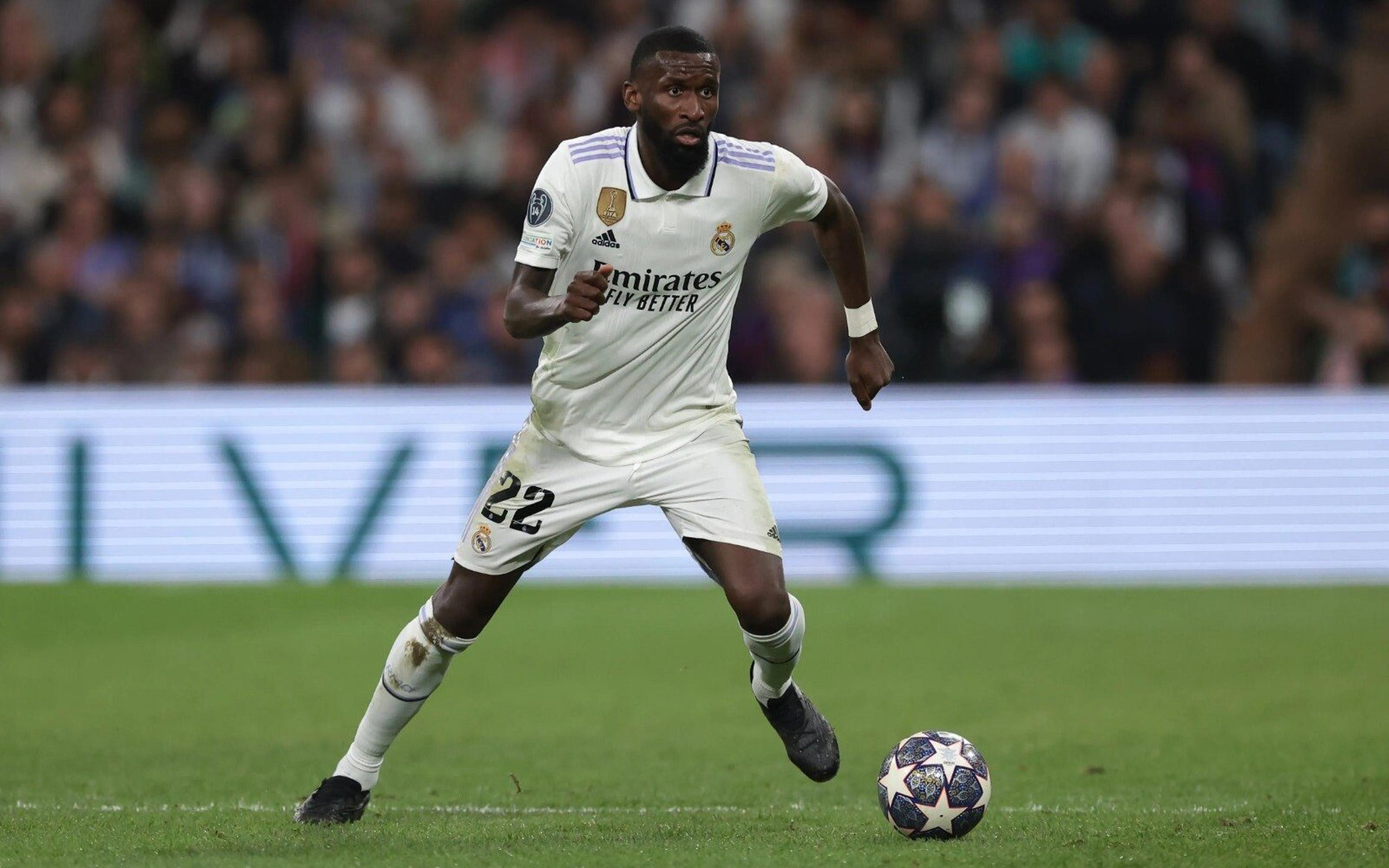 Lesão de Rüdiger antes de playoffs da Champions preocupa torcida do Real Madrid