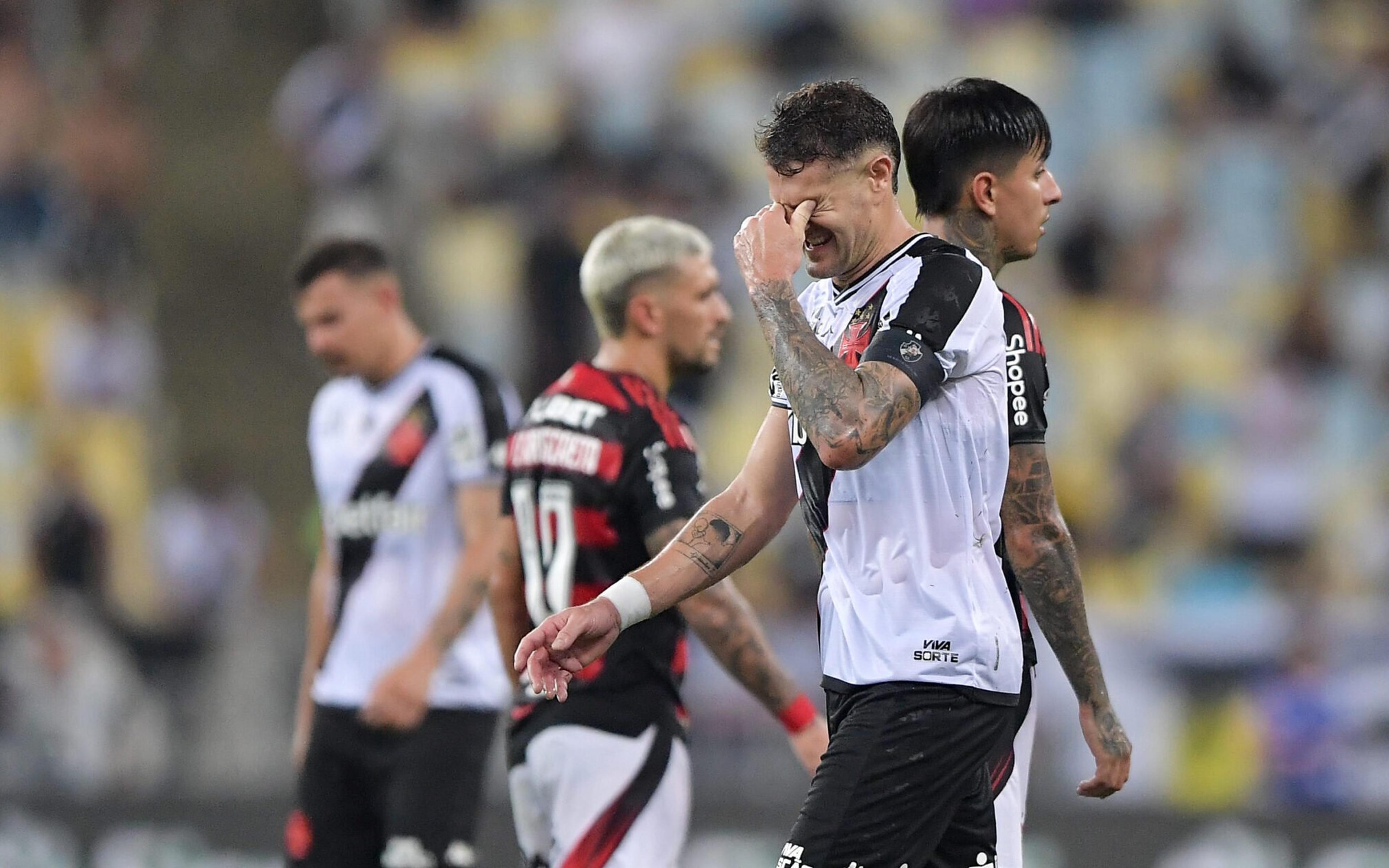 Atitude de jogadores do Vasco revolta torcedores: ‘Corrupção’