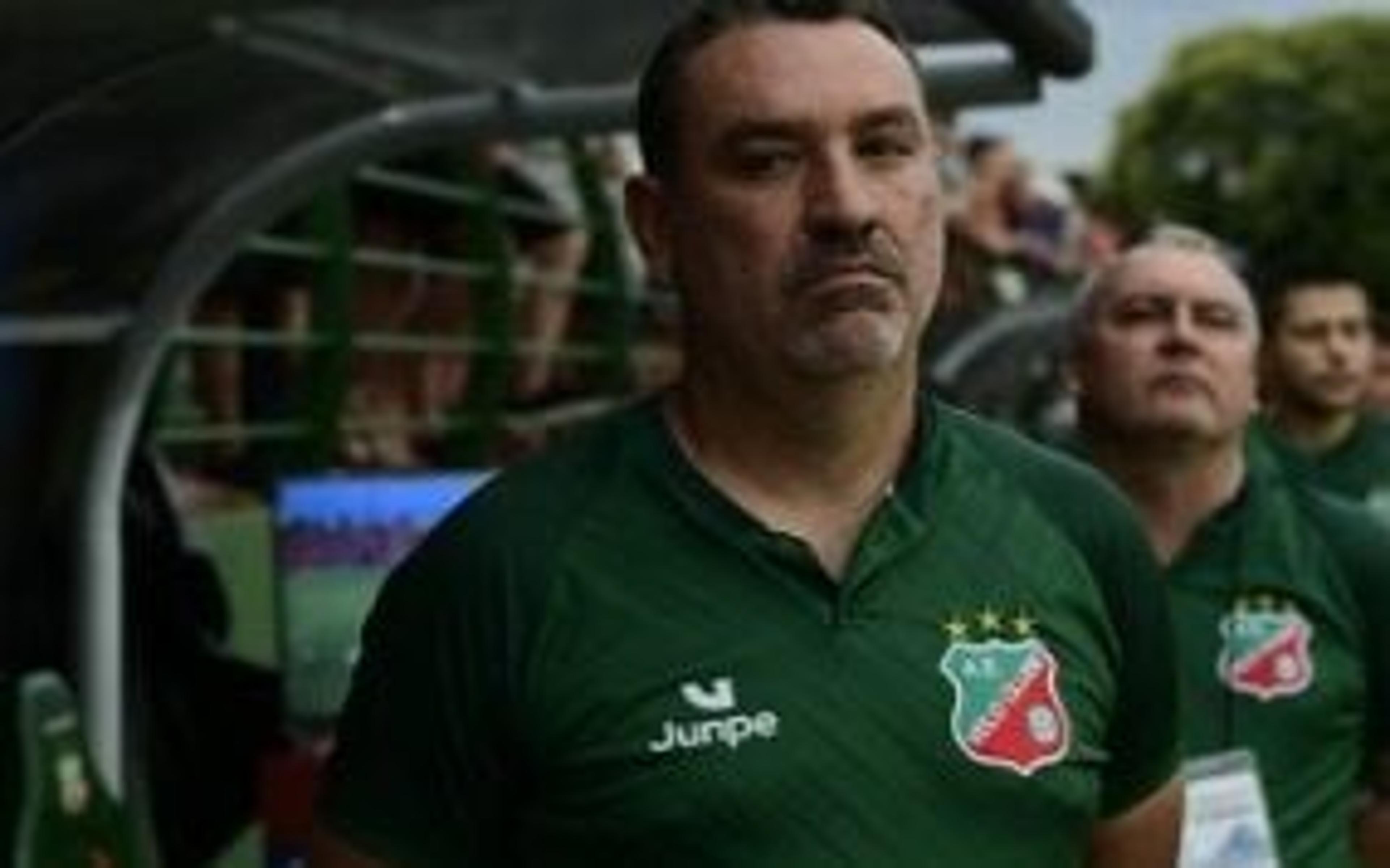 Paulistão: Guilherme Alves, técnico do Velo, projeta duelo decisivo contra a Portuguesa