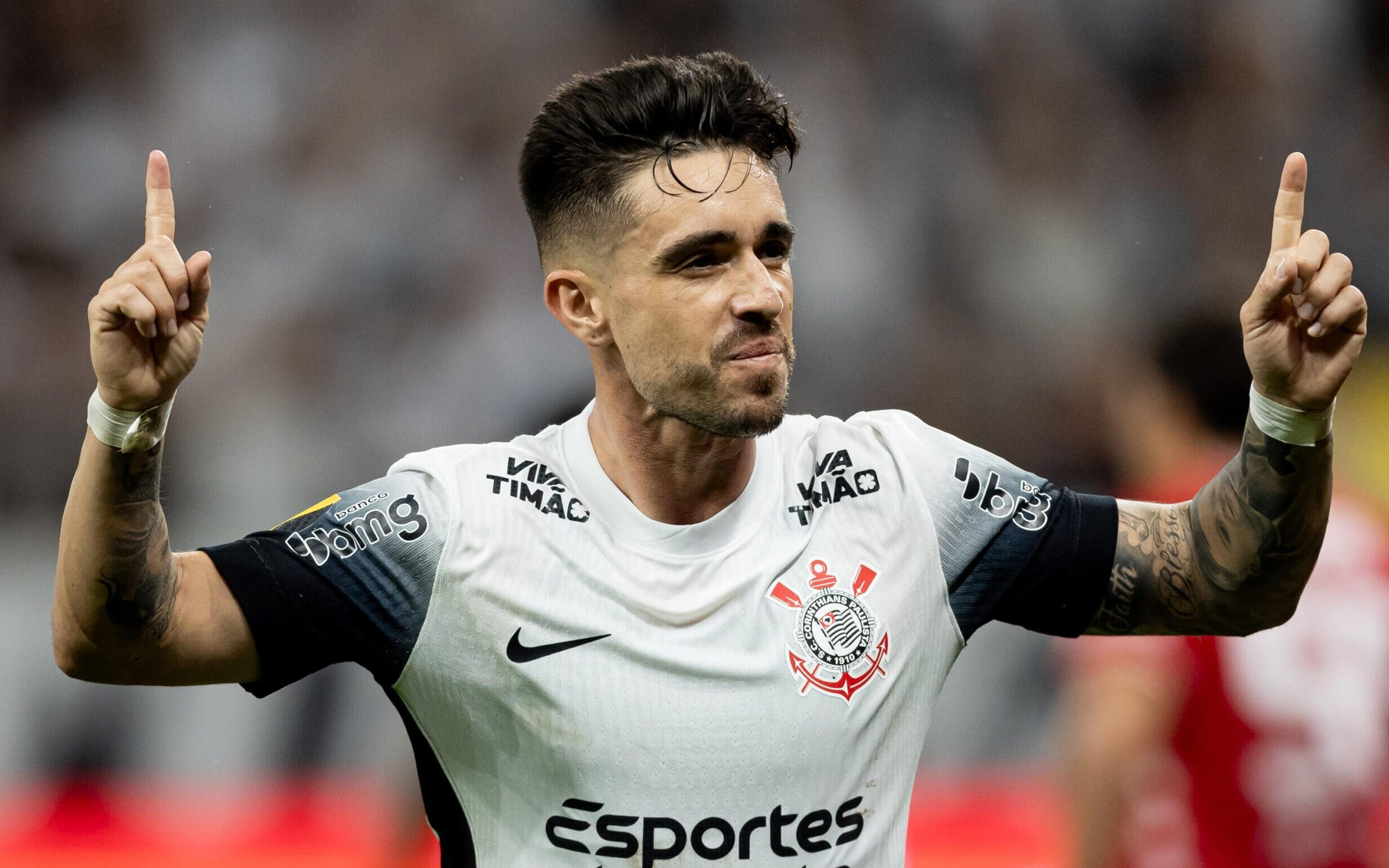 Coronado analisa retorno de Garro e desconversa sobre titularidade no Corinthians